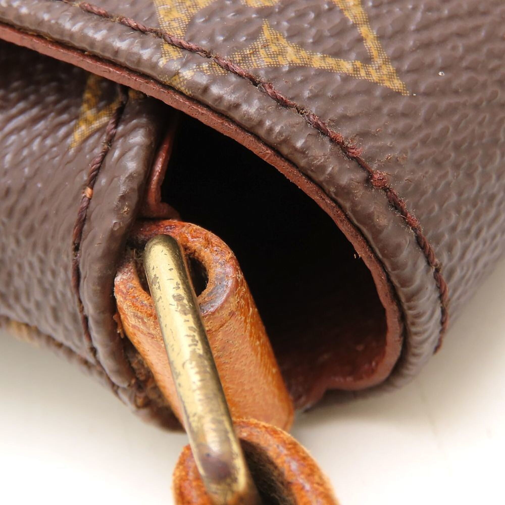 Louis Vuitton Brown Monogram Shoulder Bag (Pre-Owned)