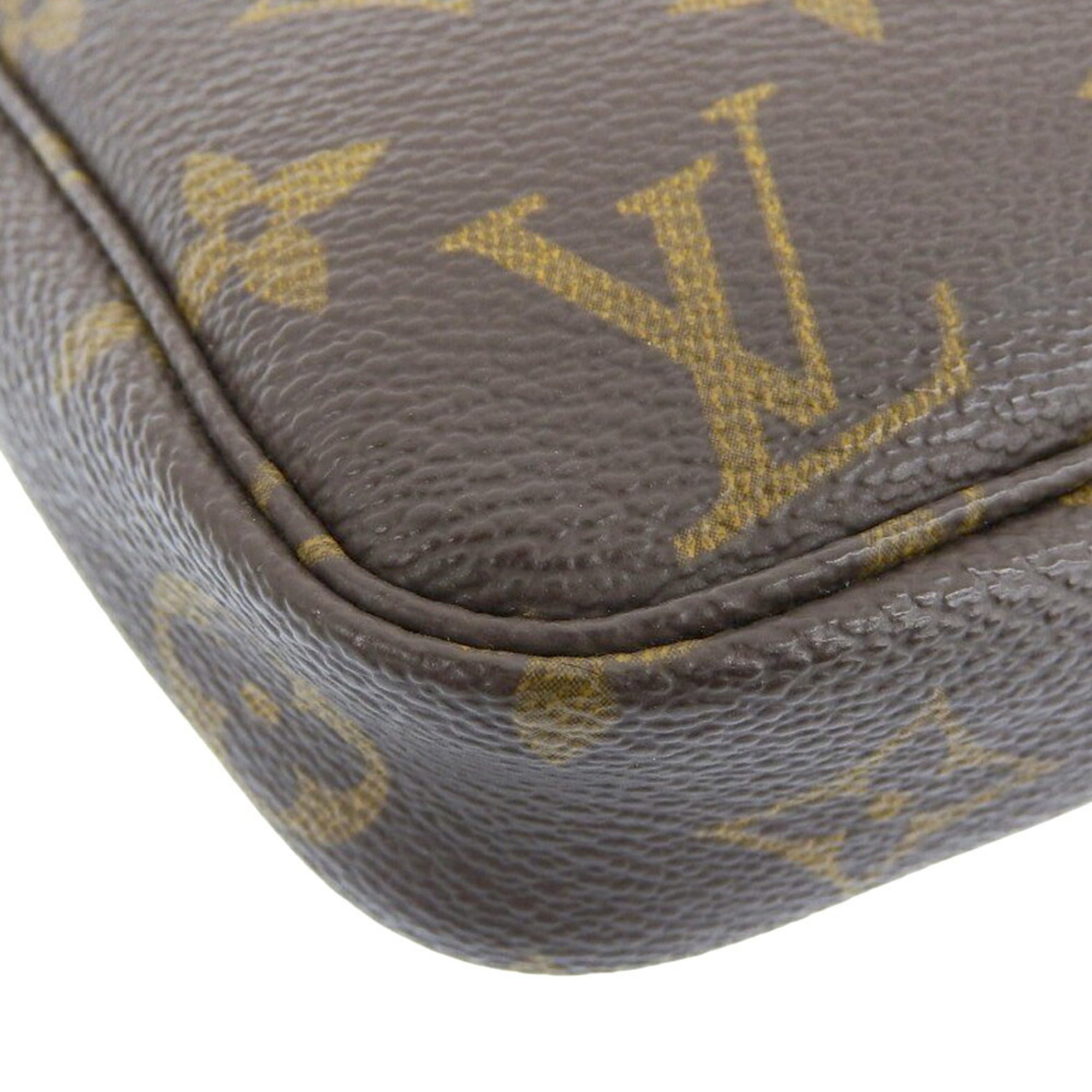 Louis Vuitton Monogram Monogram Pvc Leather Pochette Pouch (Pre-Owned)