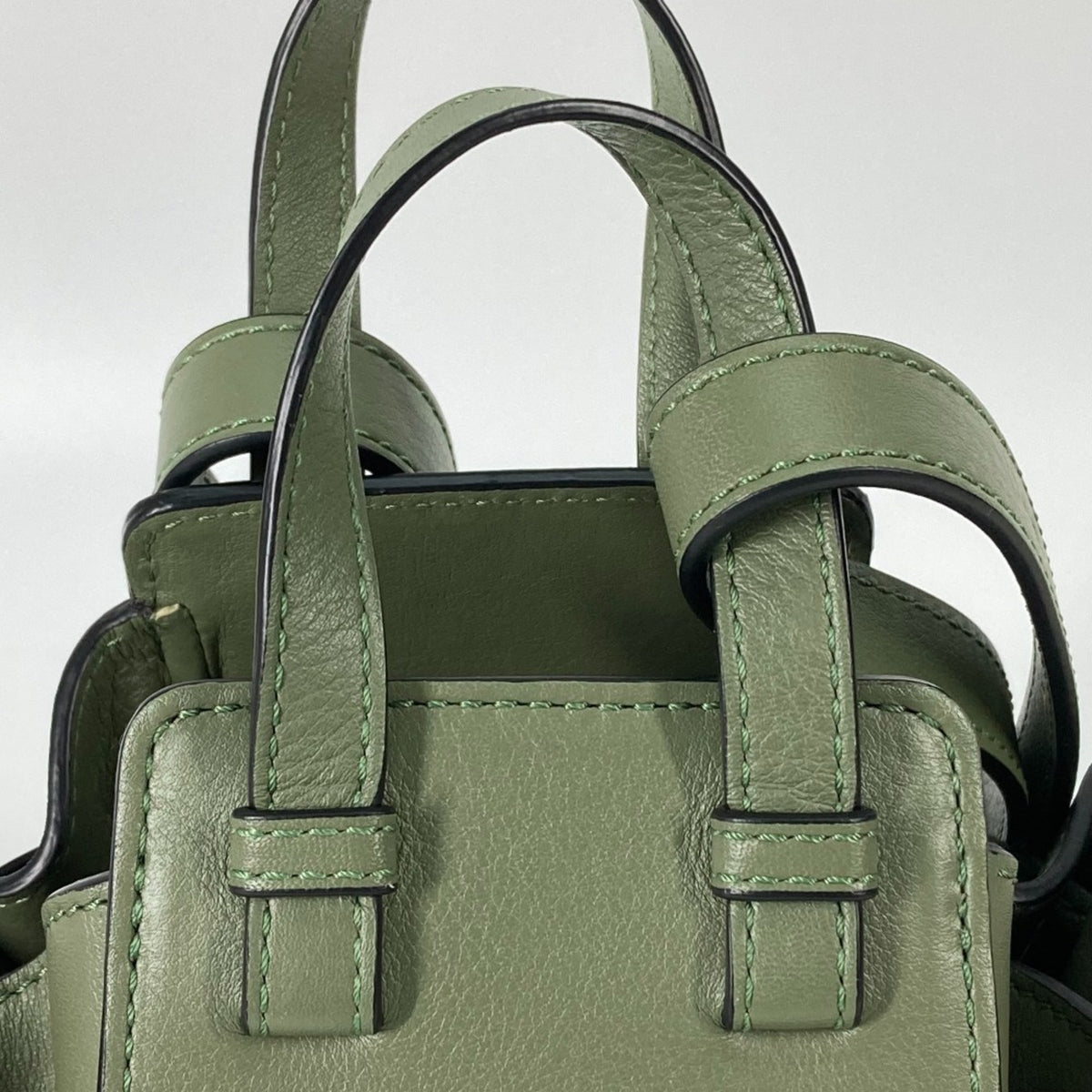 Loewe Khaki Leather Handbag Shoulder Bag (Pre-Owned)