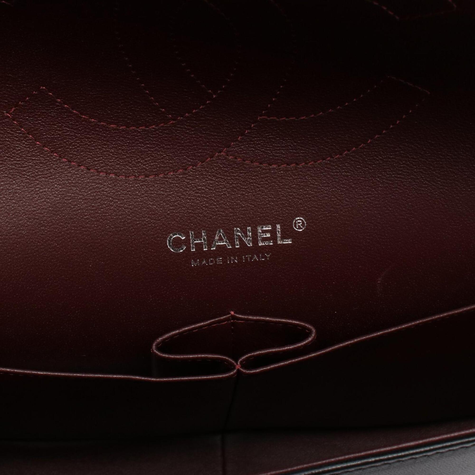 Chanel Black Leather Handbag Shoulder Bag (Pre-Owned)
