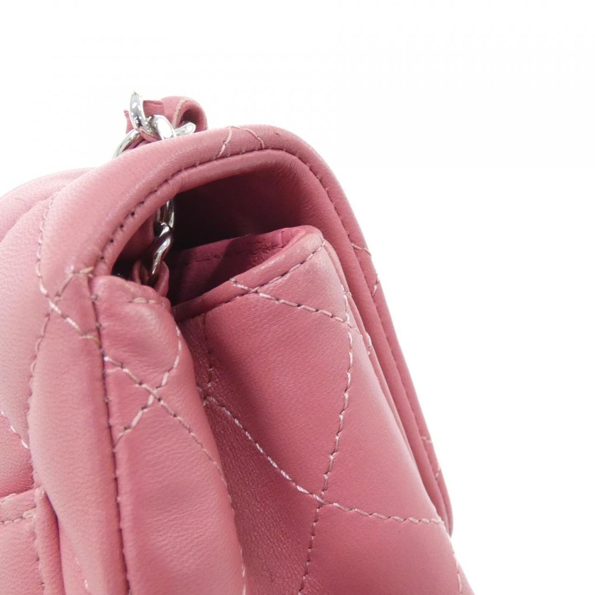 Chanel Pink Leather Shoulder Bag (Pre-Owned)