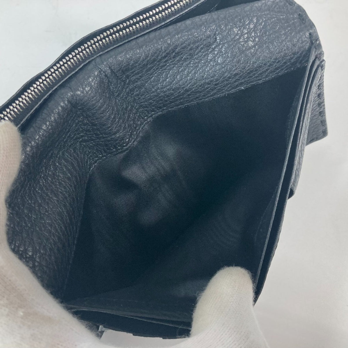 Fendi Black Leather Long Wallet (Bi-Fold) (Pre-Owned)