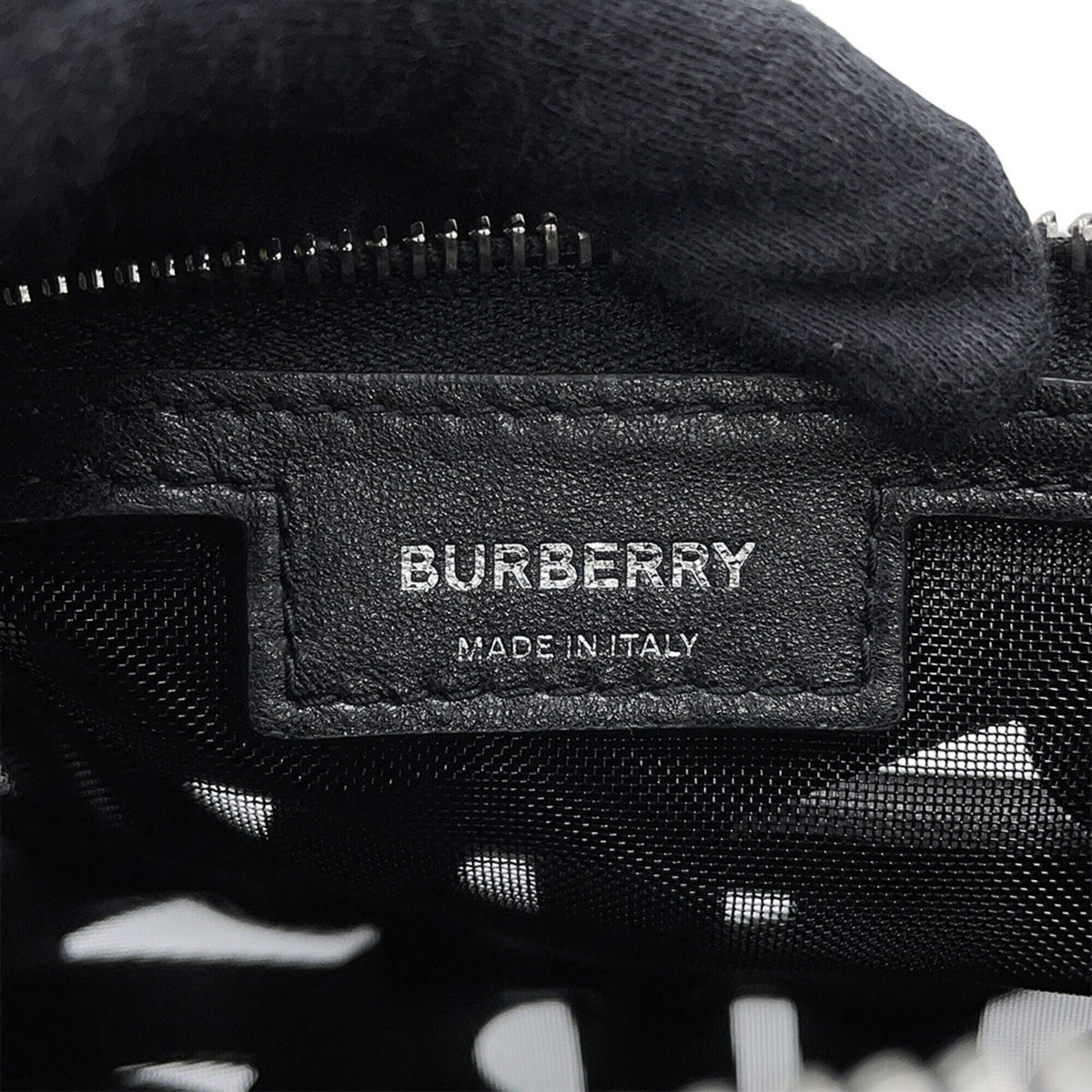 Burberry Black Mesh Leather Handbag Pouch (Pre-Owned)
