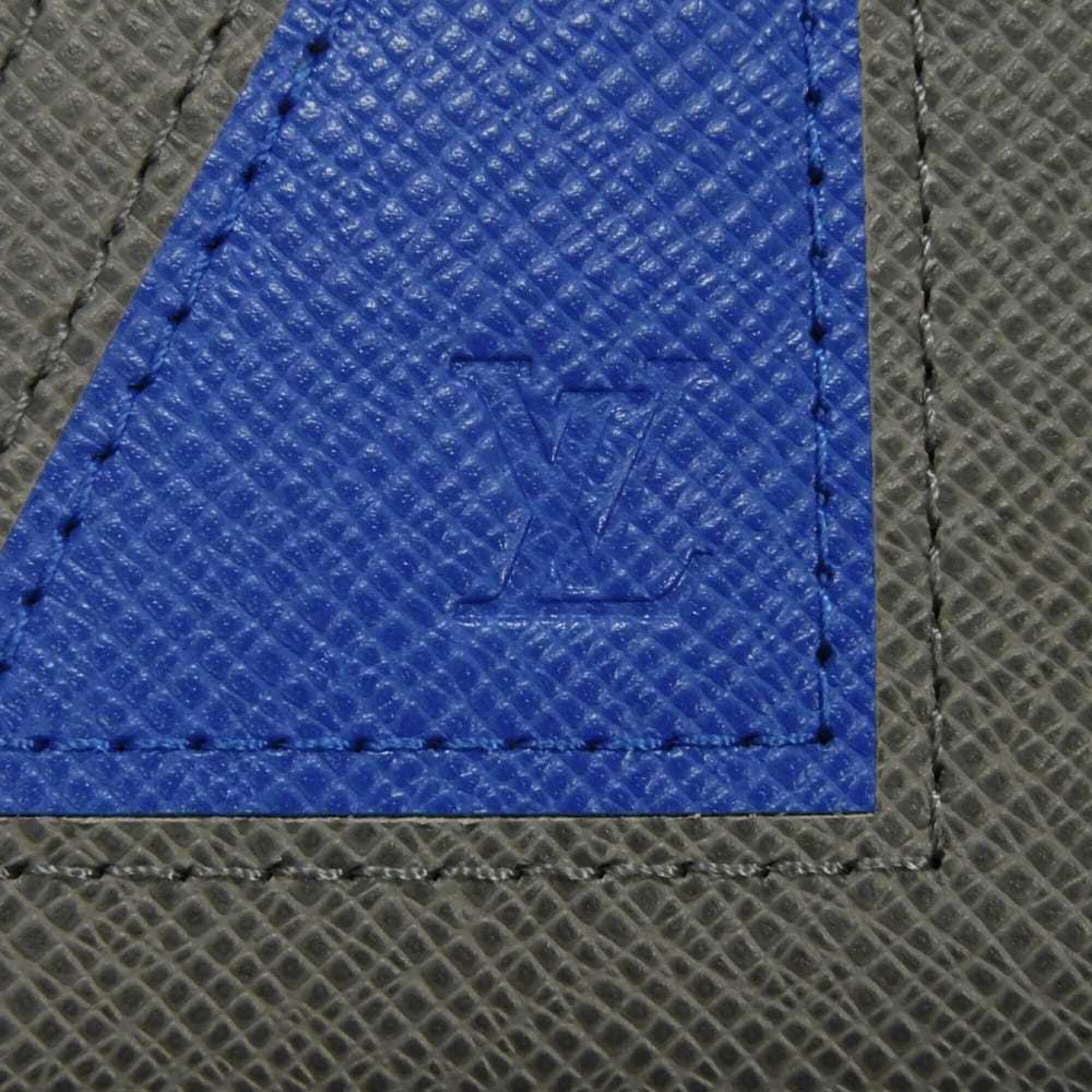 Louis Vuitton Glacier Gray Taiga Leather Clutch Bag Pochette (Pre-Owned)