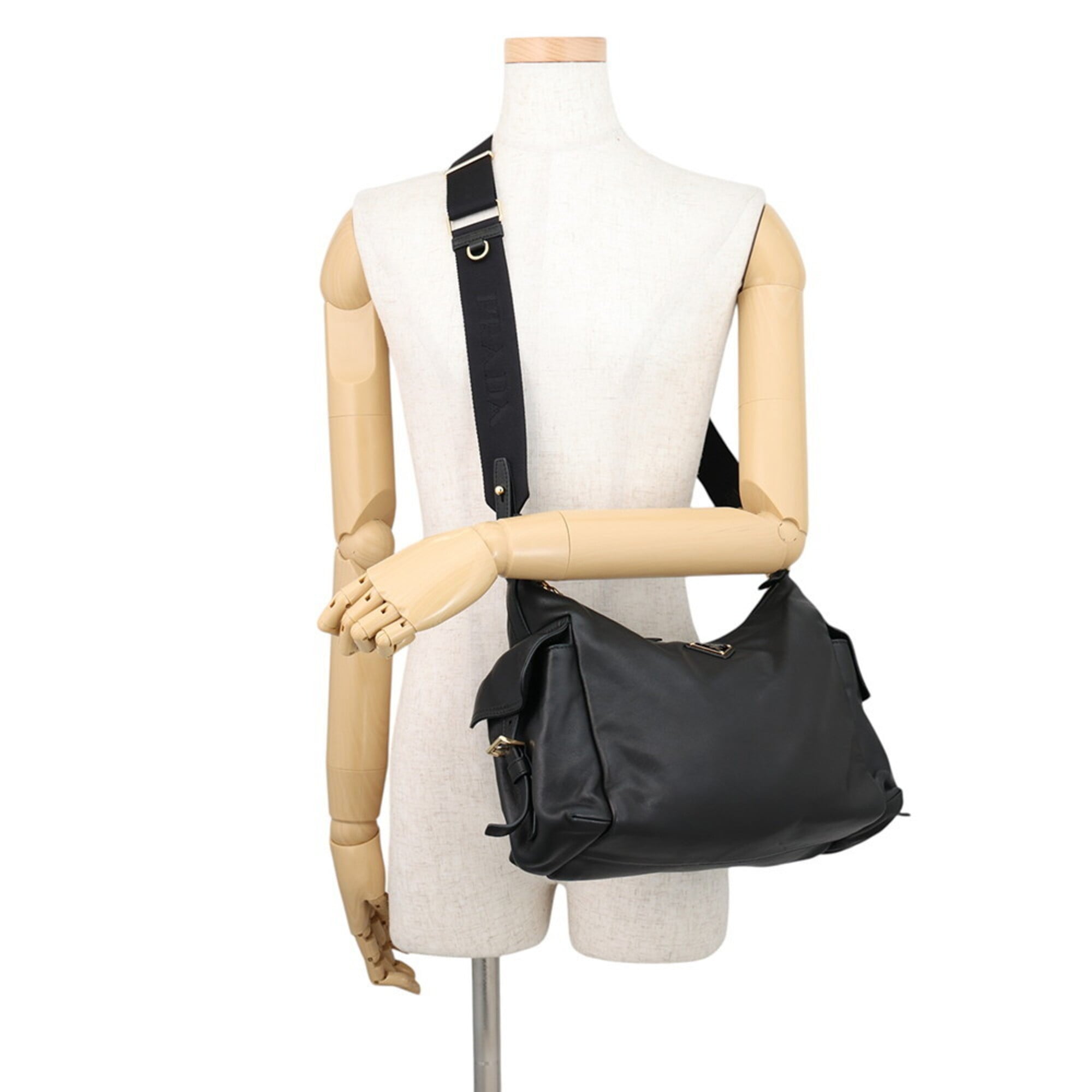 Prada Black Leather Handbag Shoulder Bag (Pre-Owned)