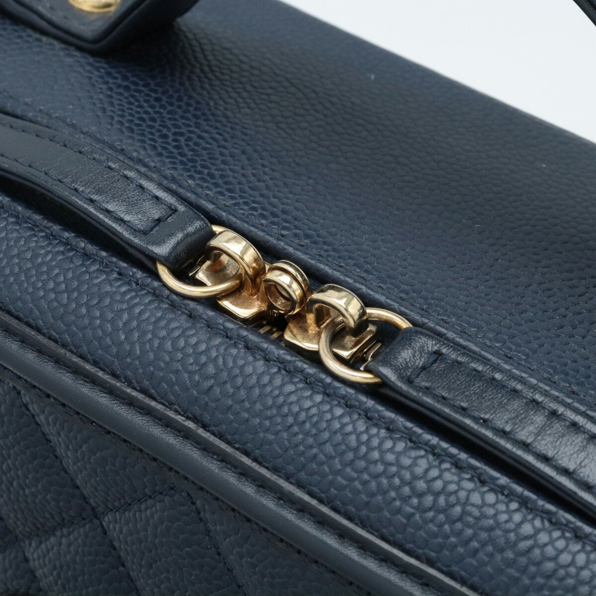 Chanel Navy Caviar Leather Handbag (Pre-Owned)