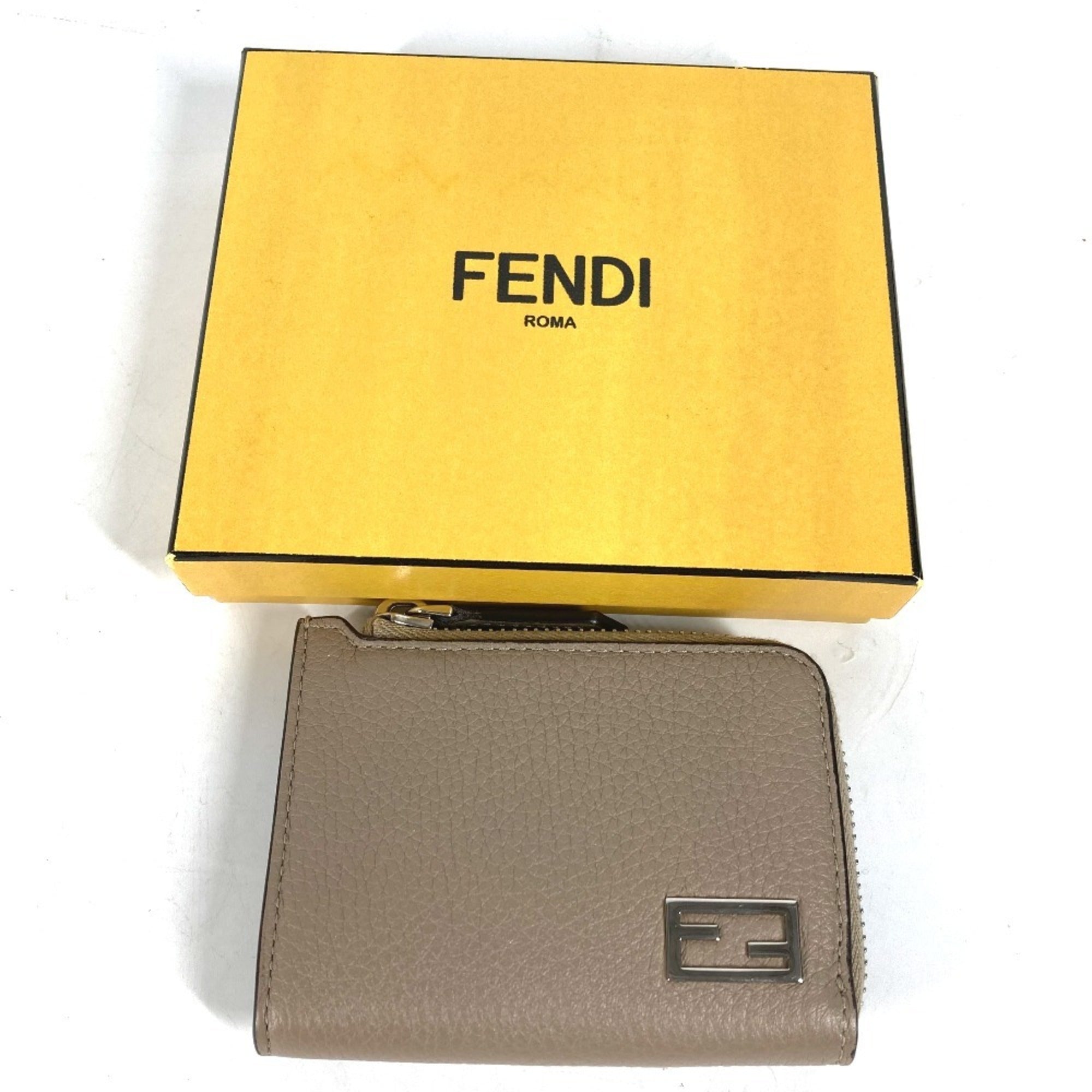 Fendi Beige Leather Coin Purse/Coin Case (Pre-Owned)