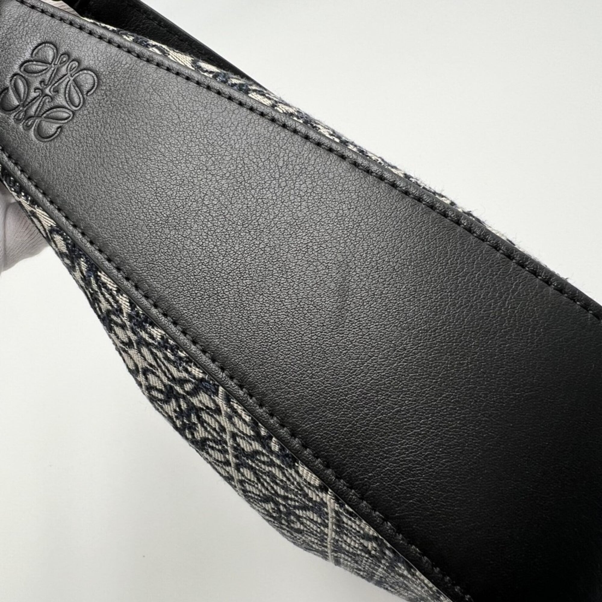 Loewe Black Navy Jacquard Leather Handbag (Pre-Owned)