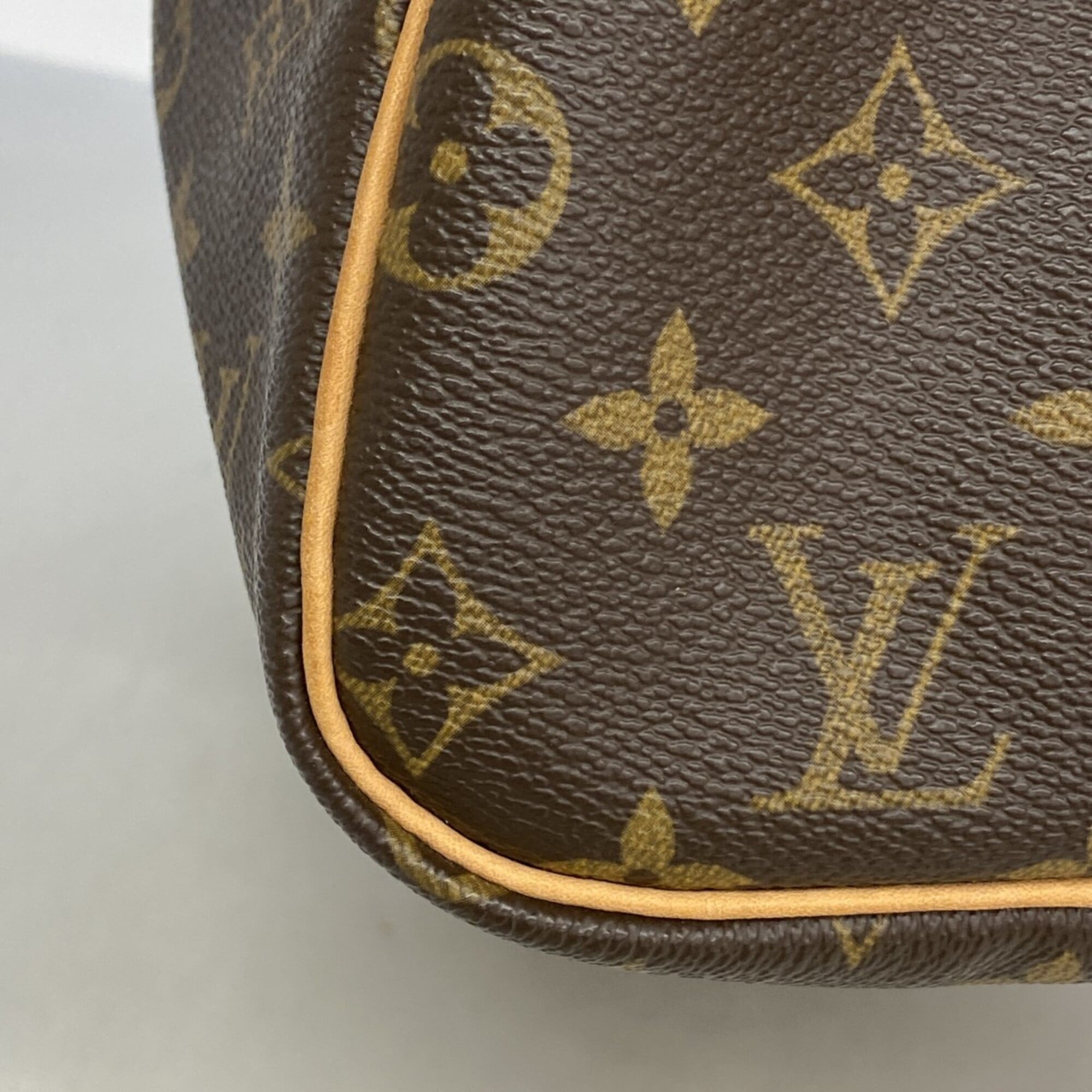 Louis Vuitton Brown Handbag (Pre-Owned)