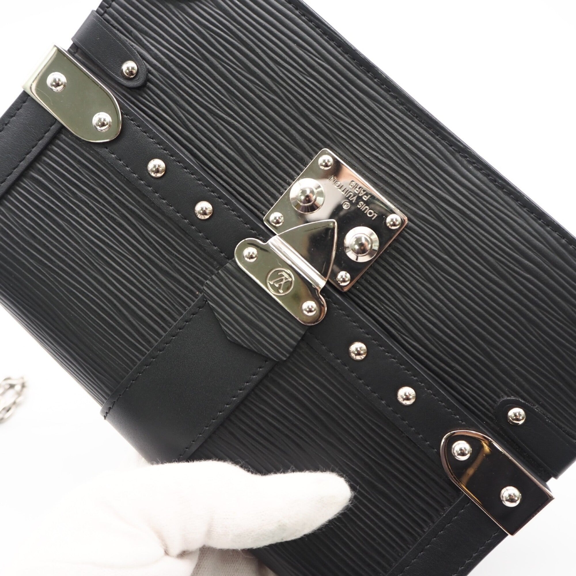 Louis Vuitton Black Shoulder Bag (Pre-Owned)