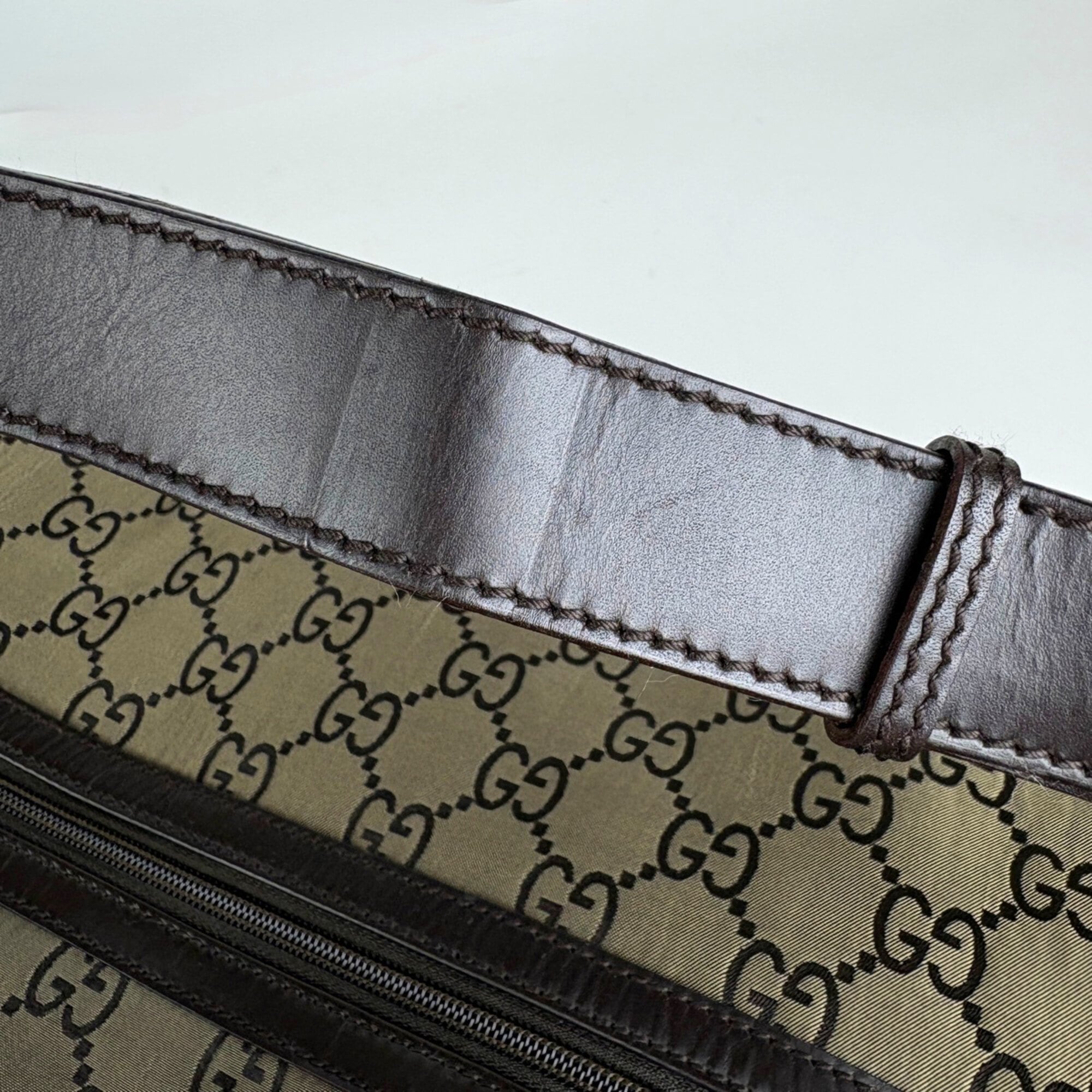Gucci Brown Gg Canvas Leather Shoulder Bag Sports Bag (Pre-Owned)