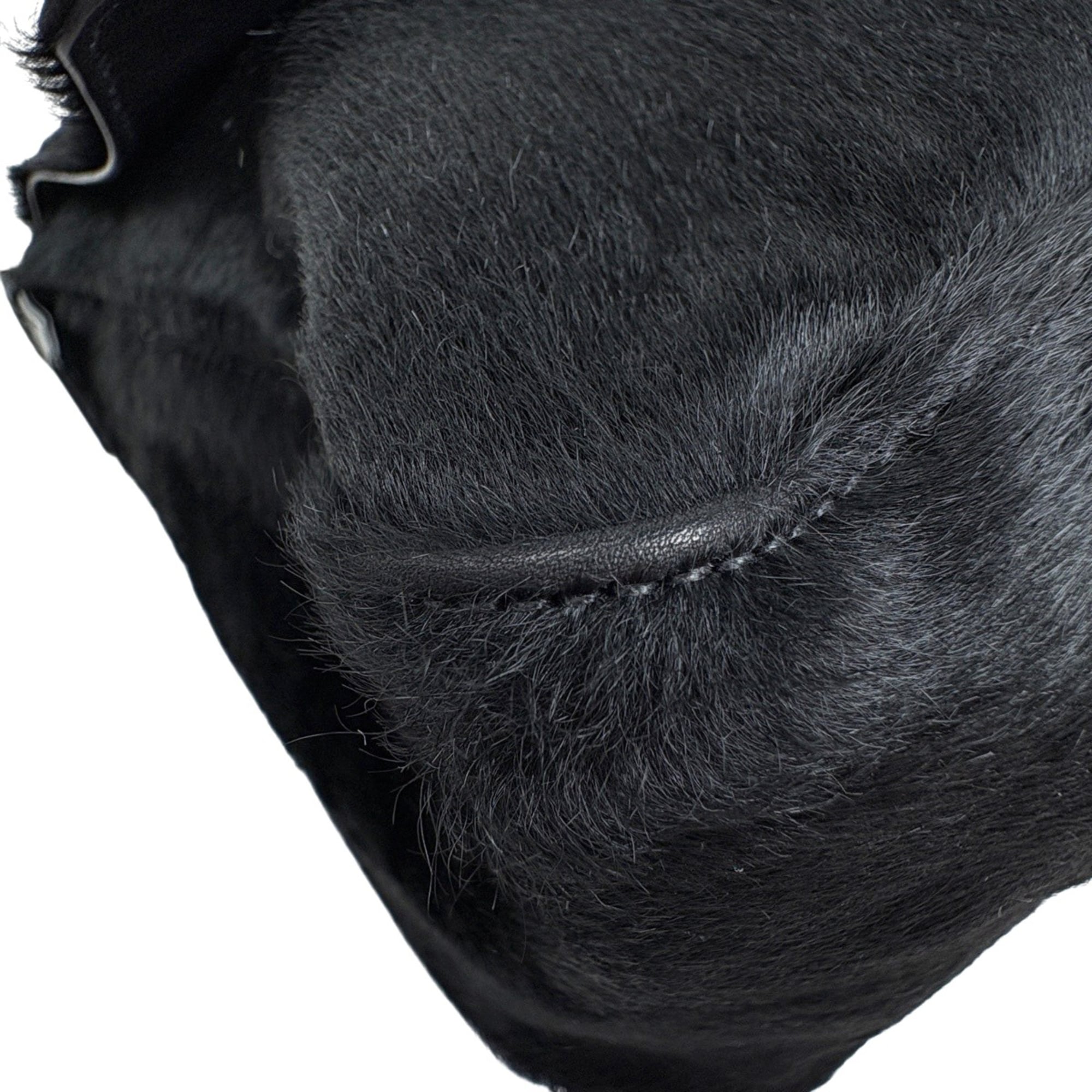 Fendi Black Leather Shoulder Bag (Pre-Owned)