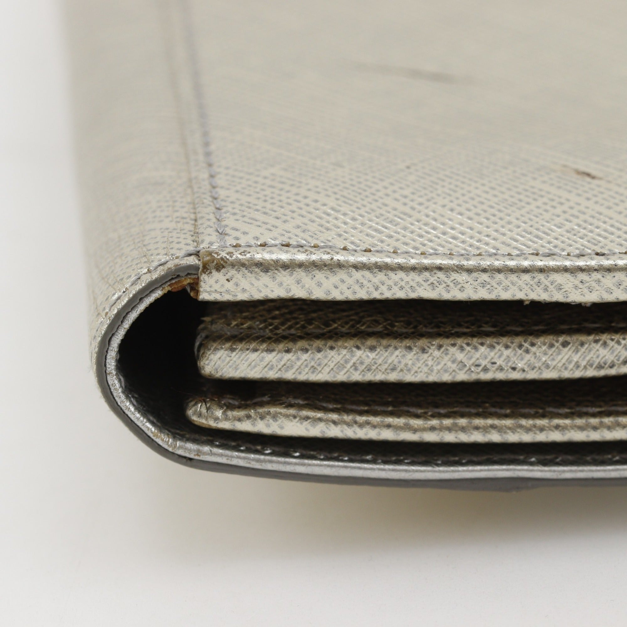 Salvatore Ferragamo Vara Silver Leather Long Wallet (Bi-Fold) (Pre-Owned)