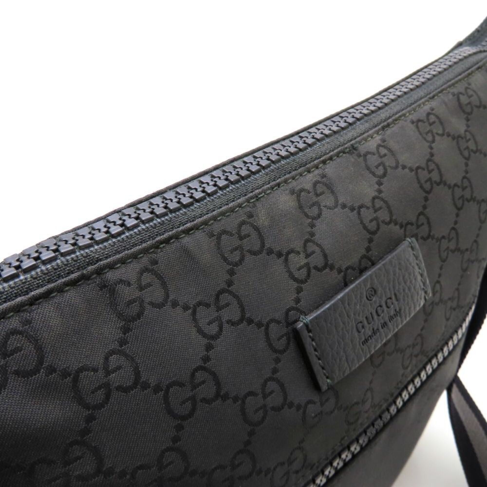 Gucci Black Nylon Leather Shoulder Bag (Pre-Owned)