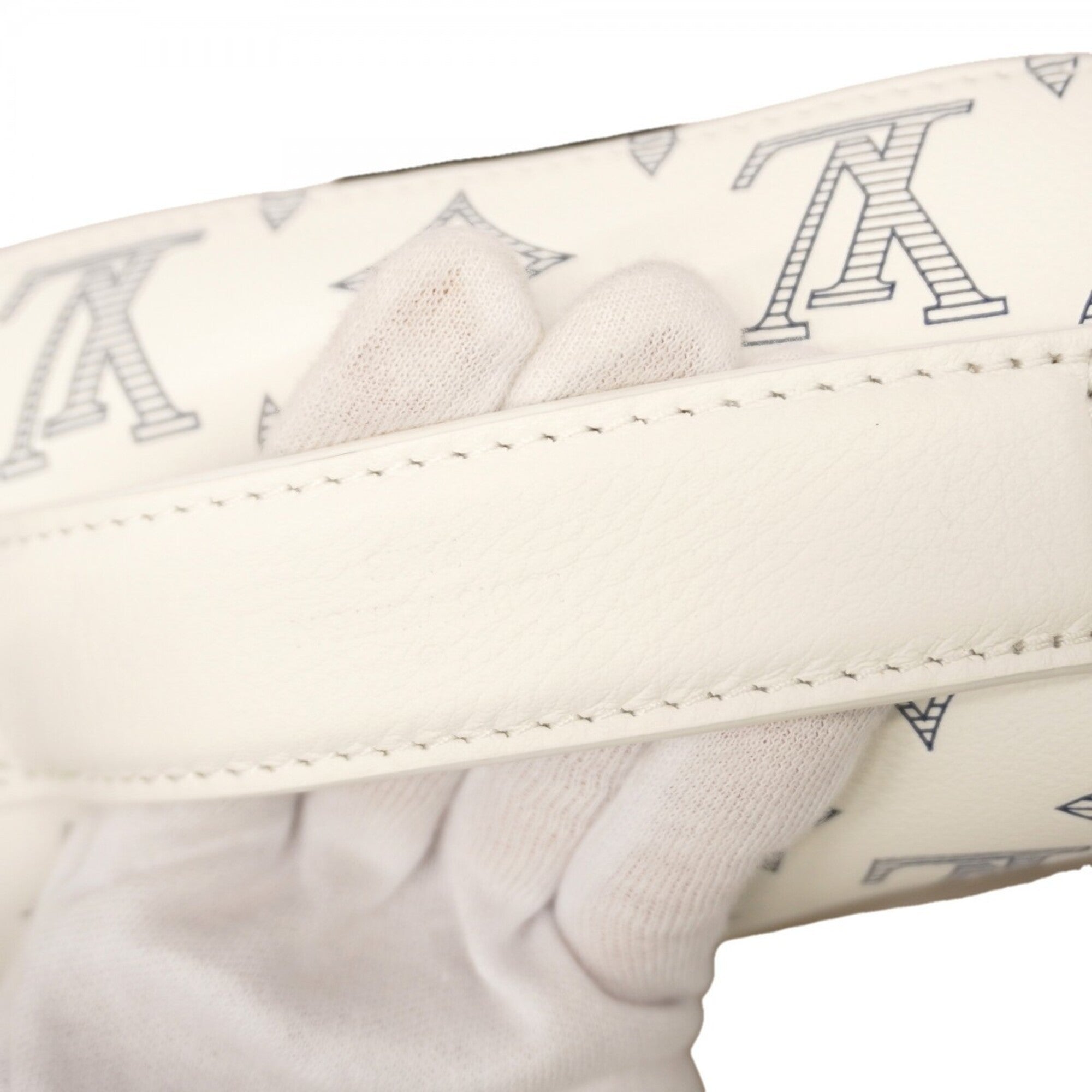 Louis Vuitton White Sling Bag (Pre-Owned)
