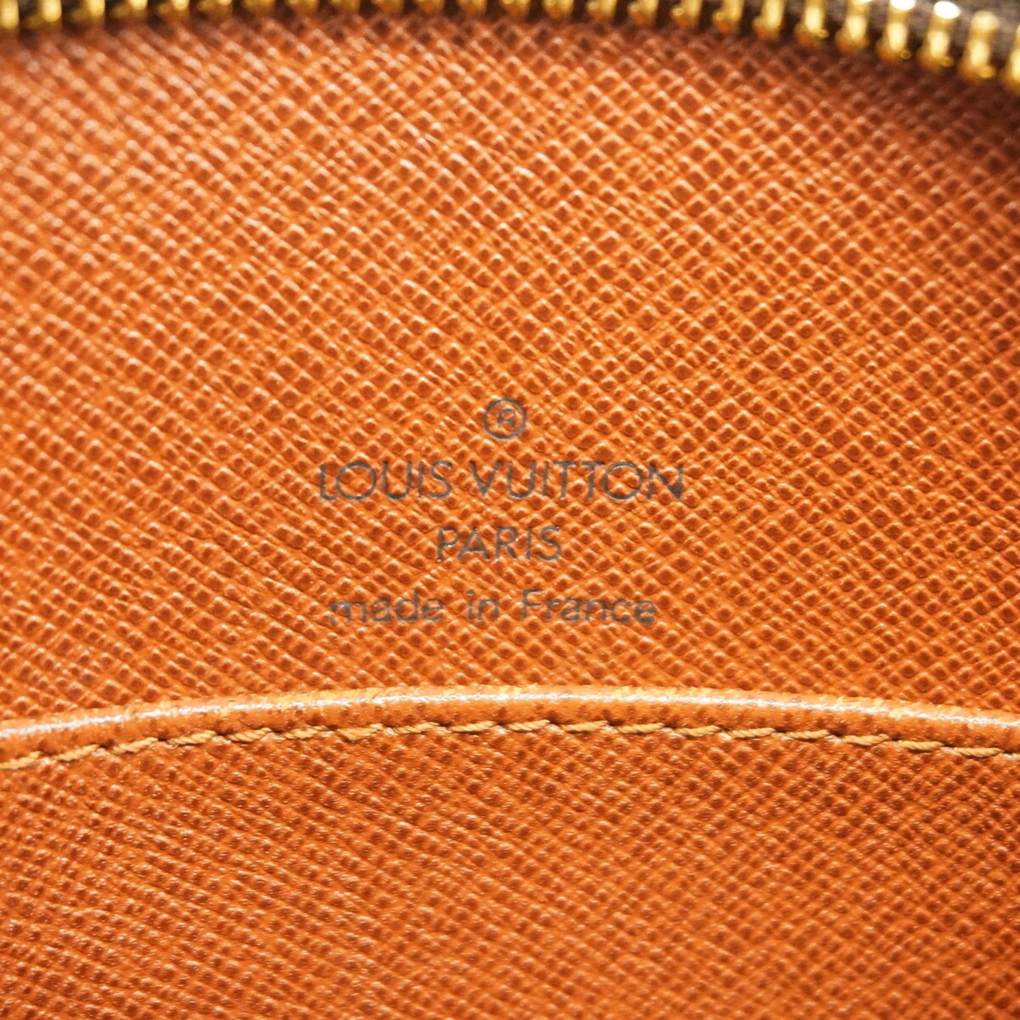 Louis Vuitton Brown Shoulder Bag (Pre-Owned)