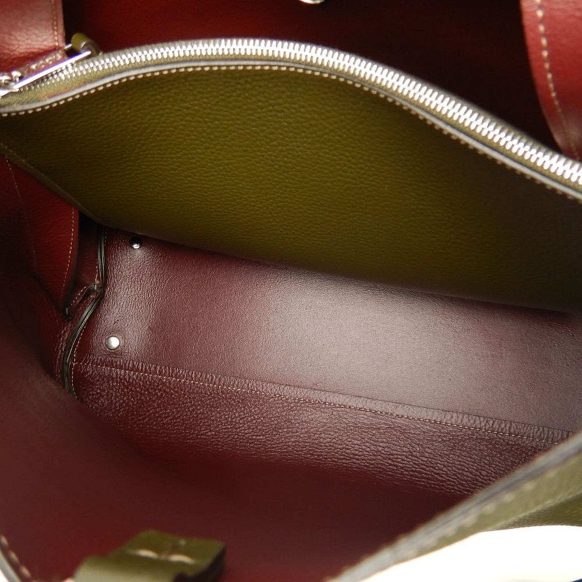 Tod's Bordeaux Khaki Leather Handbag (Pre-Owned)