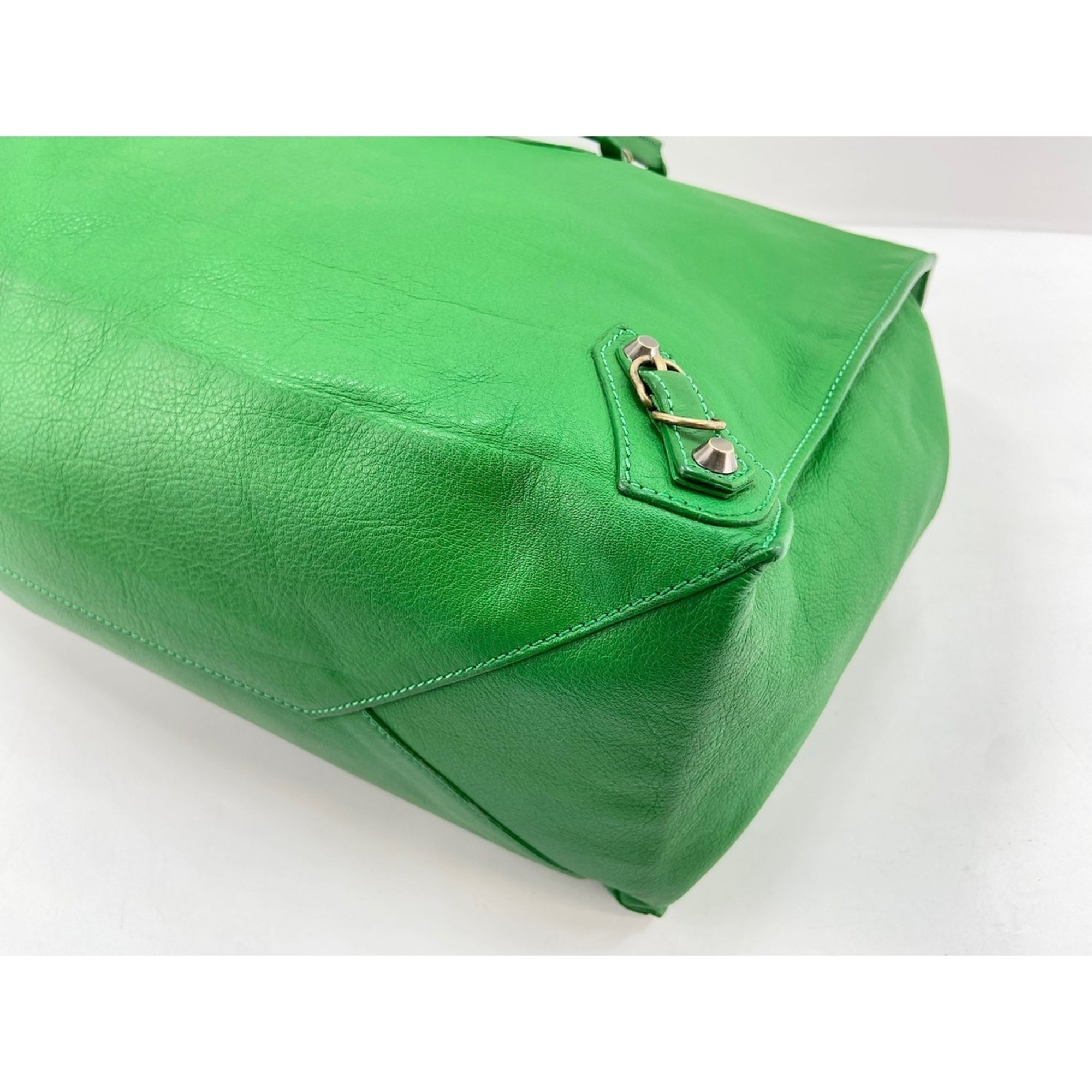 Balenciaga Green Paper Shoulder Bag (Pre-Owned)