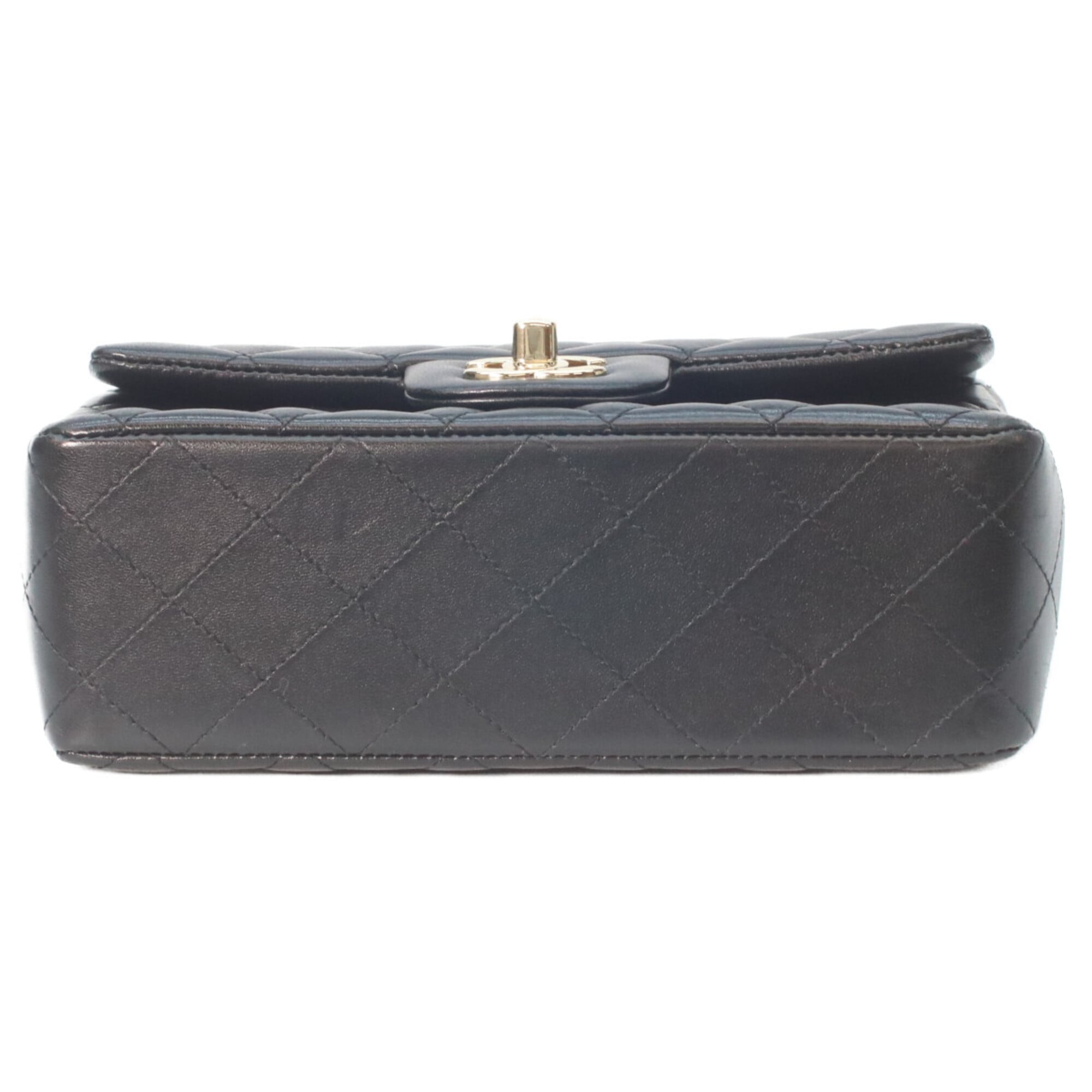 Chanel Black Leather Shoulder Bag (Pre-Owned)