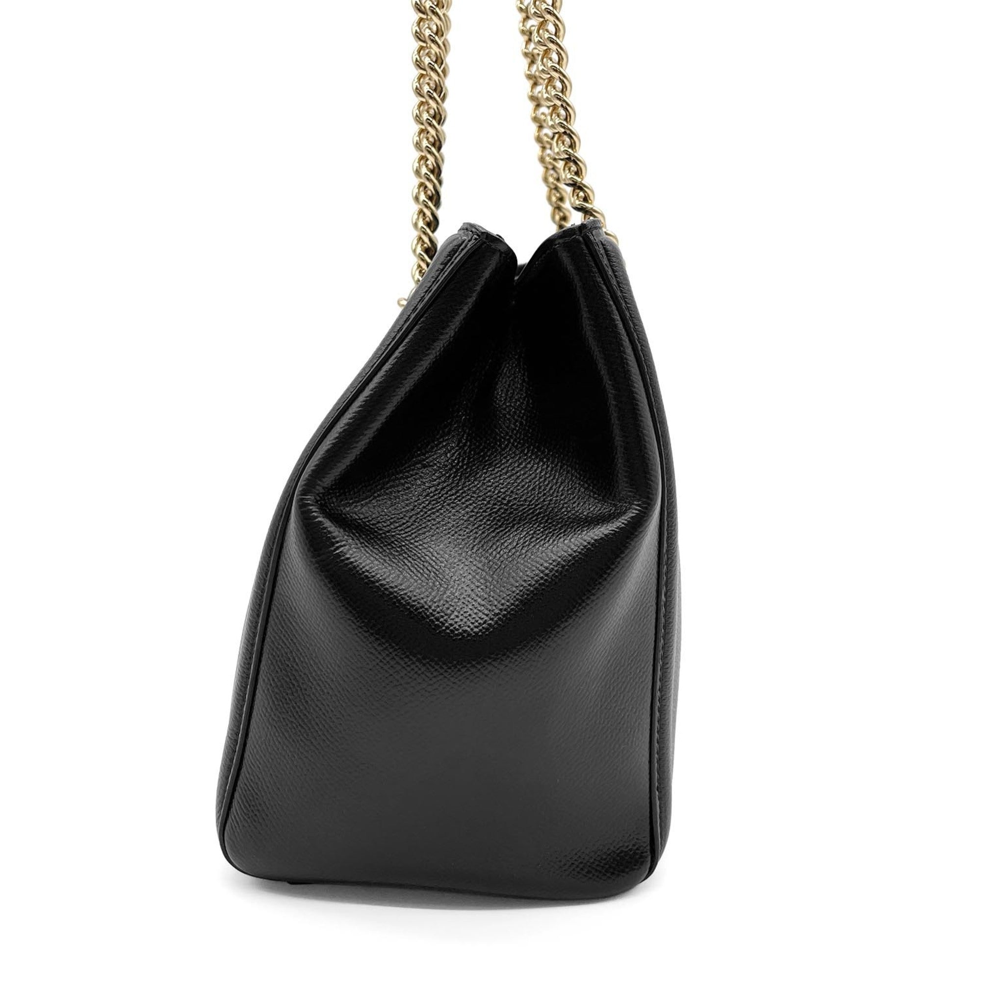 Salvatore Ferragamo Black Leather Shoulder Bag (Pre-Owned)