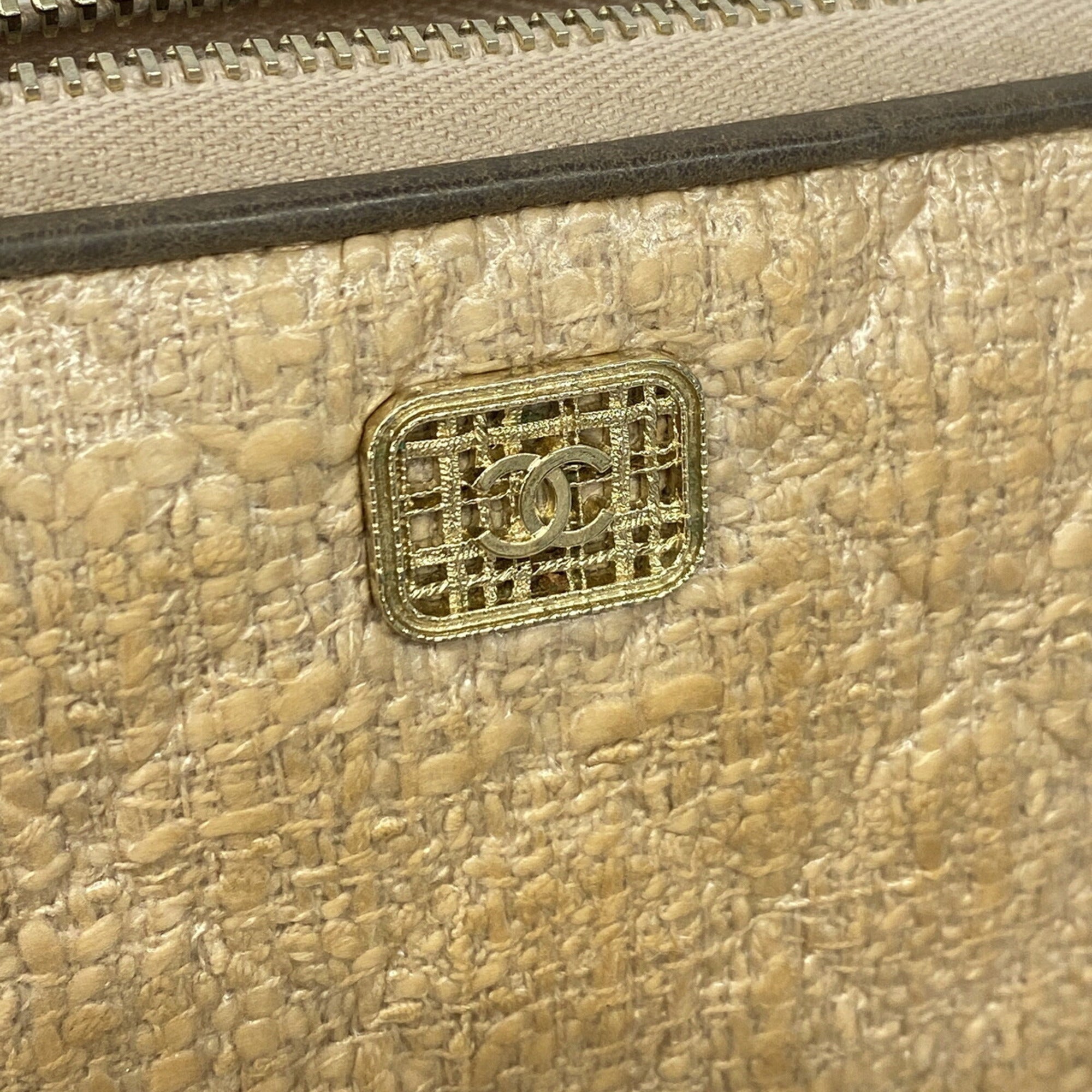 Chanel Beige Tweed Leather Long Wallet (Bi-Fold) (Pre-Owned)