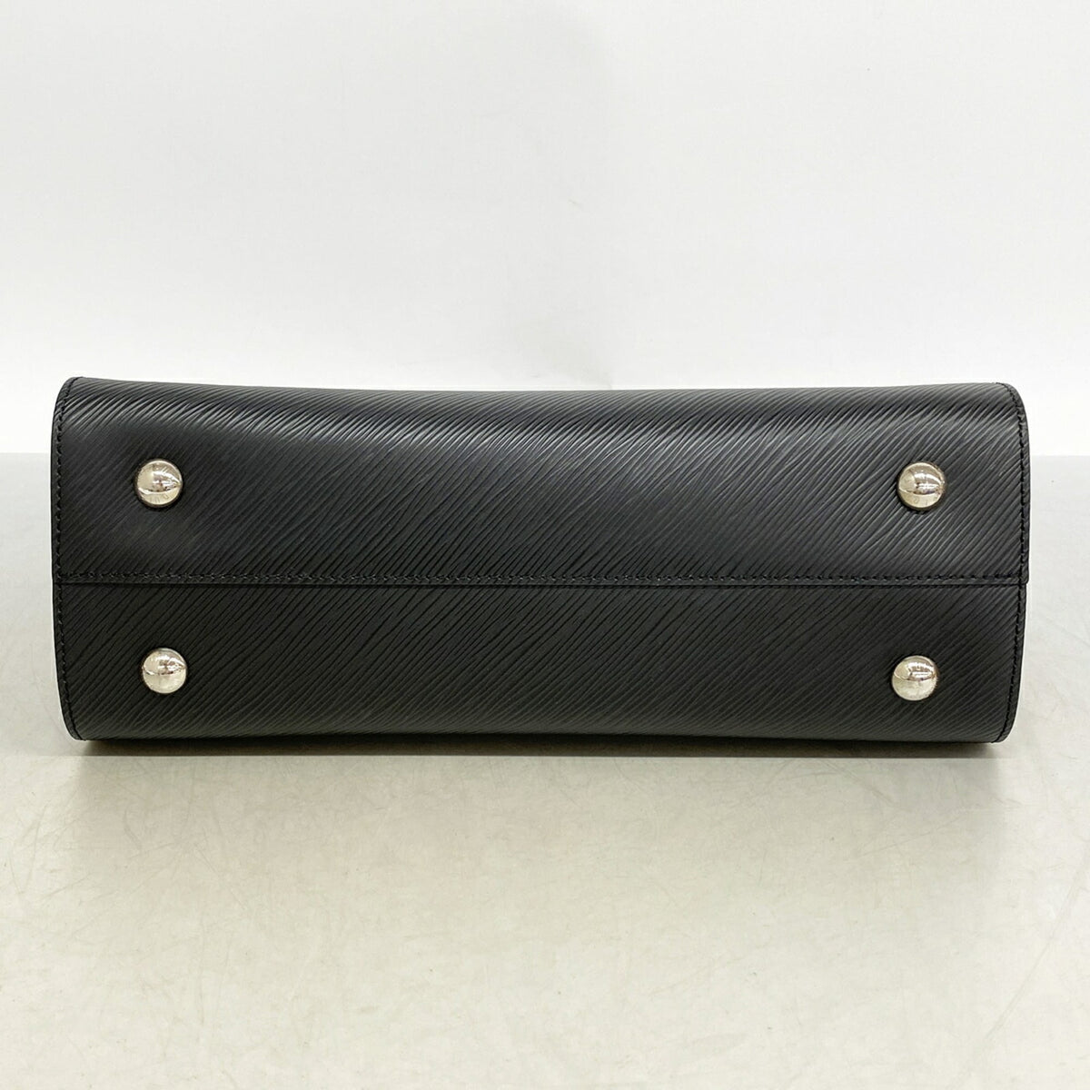 Louis Vuitton Noir Handbag (Pre-Owned)