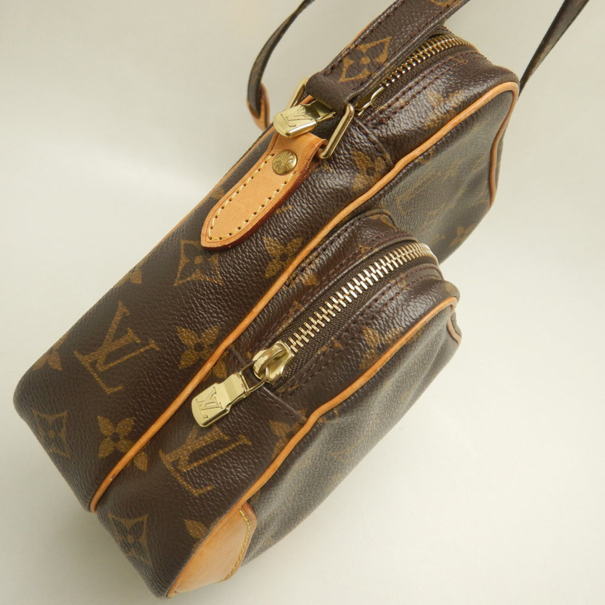 Louis Vuitton Brown Monogram Canvas Shoulder Bag (Pre-Owned)