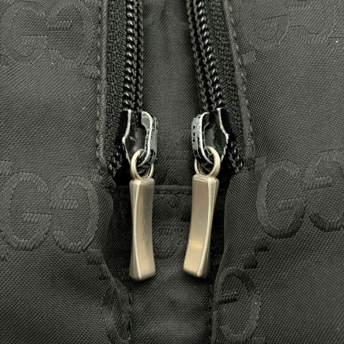 Gucci Black Nylon Leather Shoulder Bag (Pre-Owned)