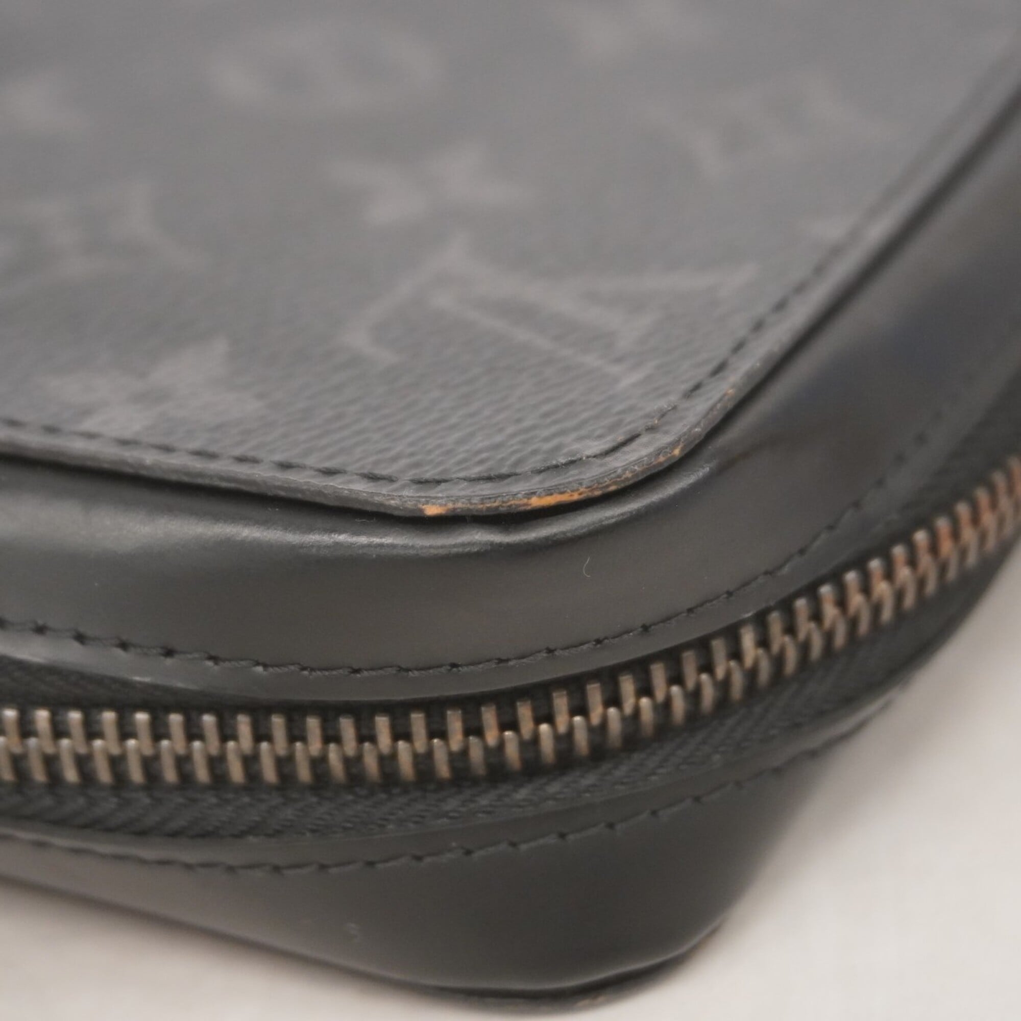 Louis Vuitton Black Long Wallet (Bi-Fold) (Pre-Owned)