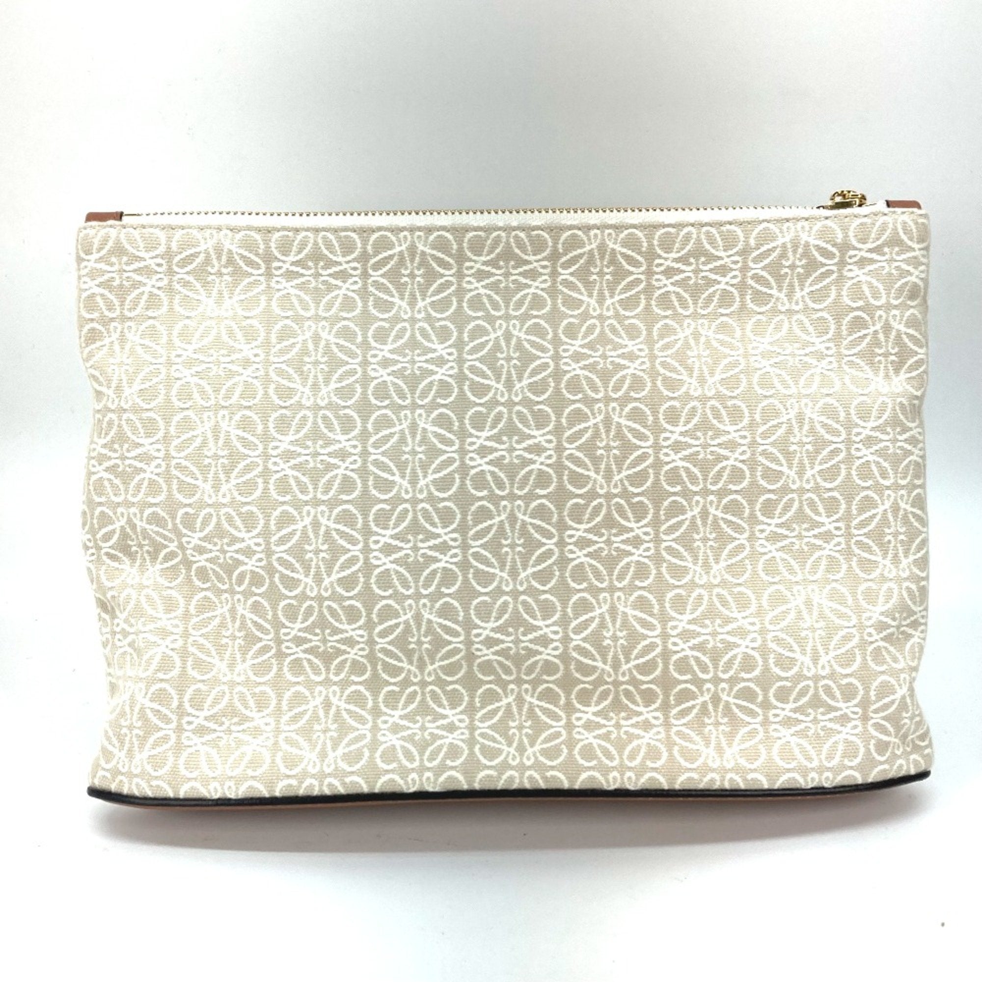 Loewe Beige Other Clutch Bag (Pre-Owned)