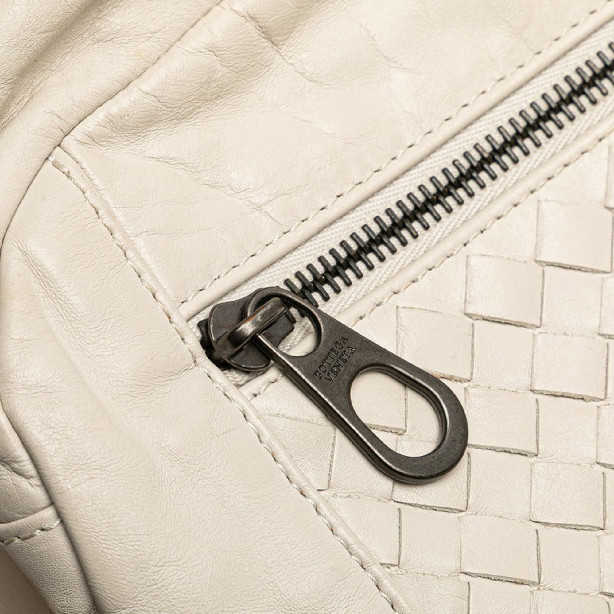 Bottega Veneta Beige White Leather Fanny Pack (Pre-Owned)
