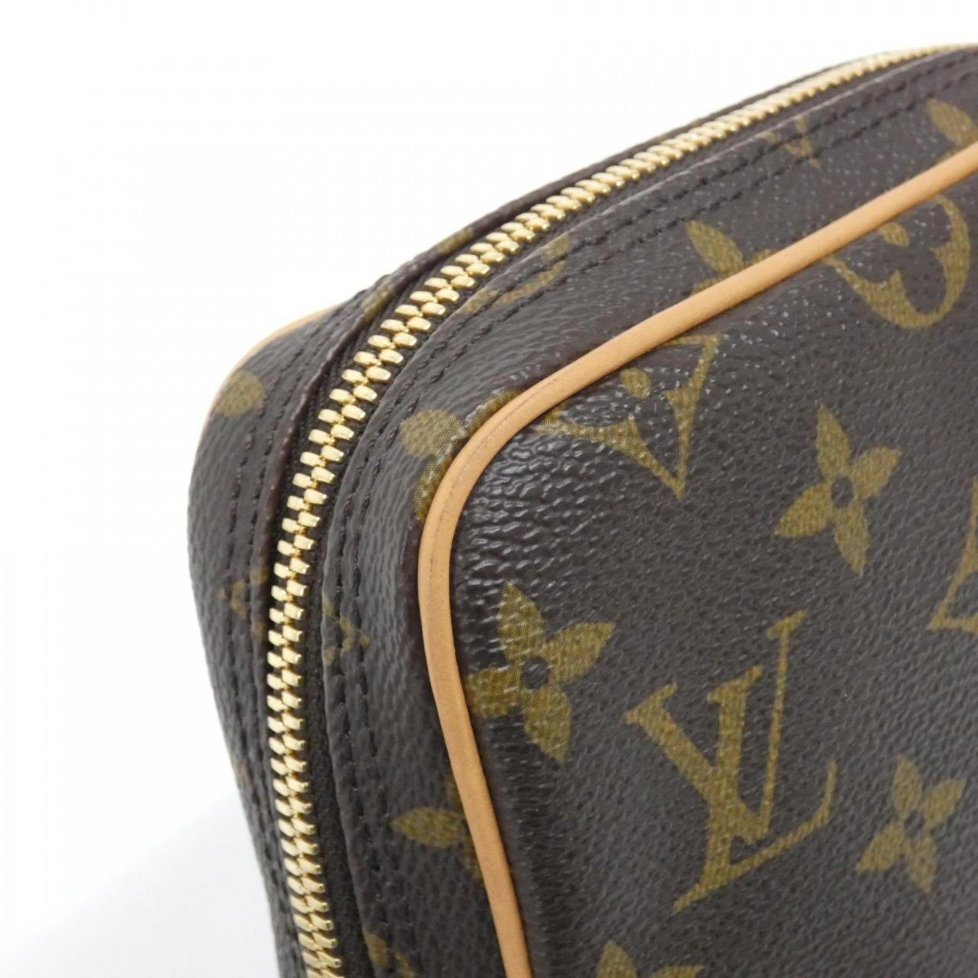 Louis Vuitton Marron Coated Canvas Shoulder Bag (Pre-Owned)