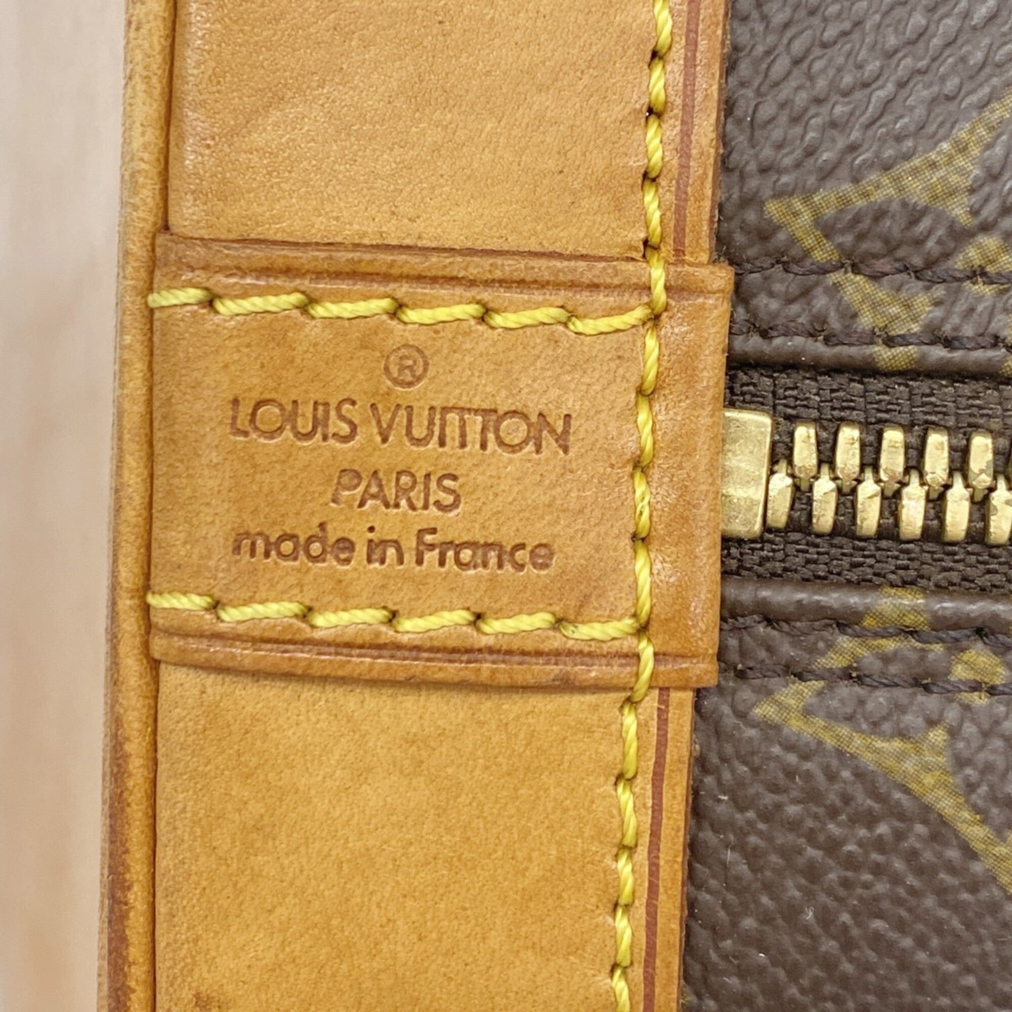 Louis Vuitton Brown Handbag (Pre-Owned)