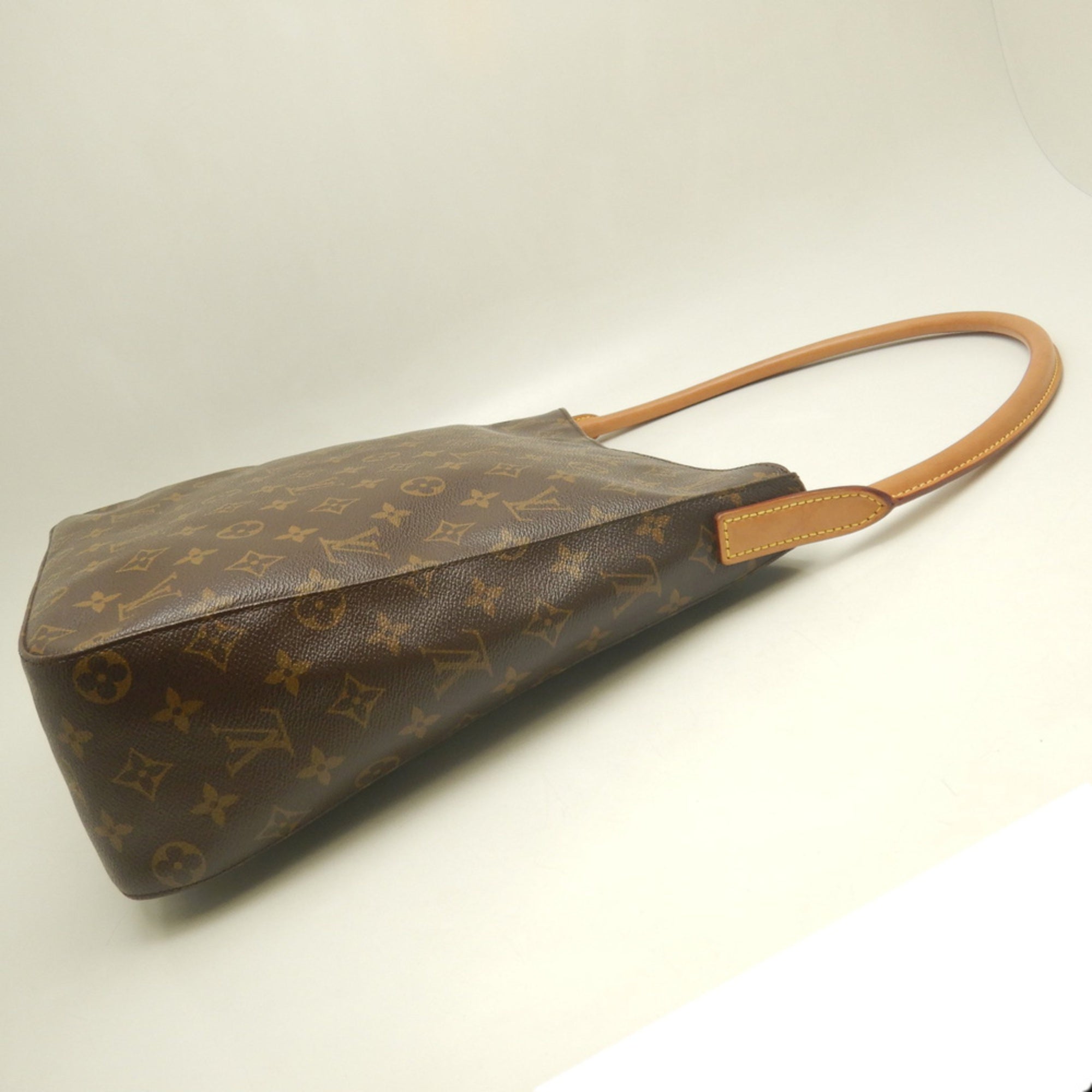 Louis Vuitton Brown Monogram Monogram Shoulder Bag (Pre-Owned)