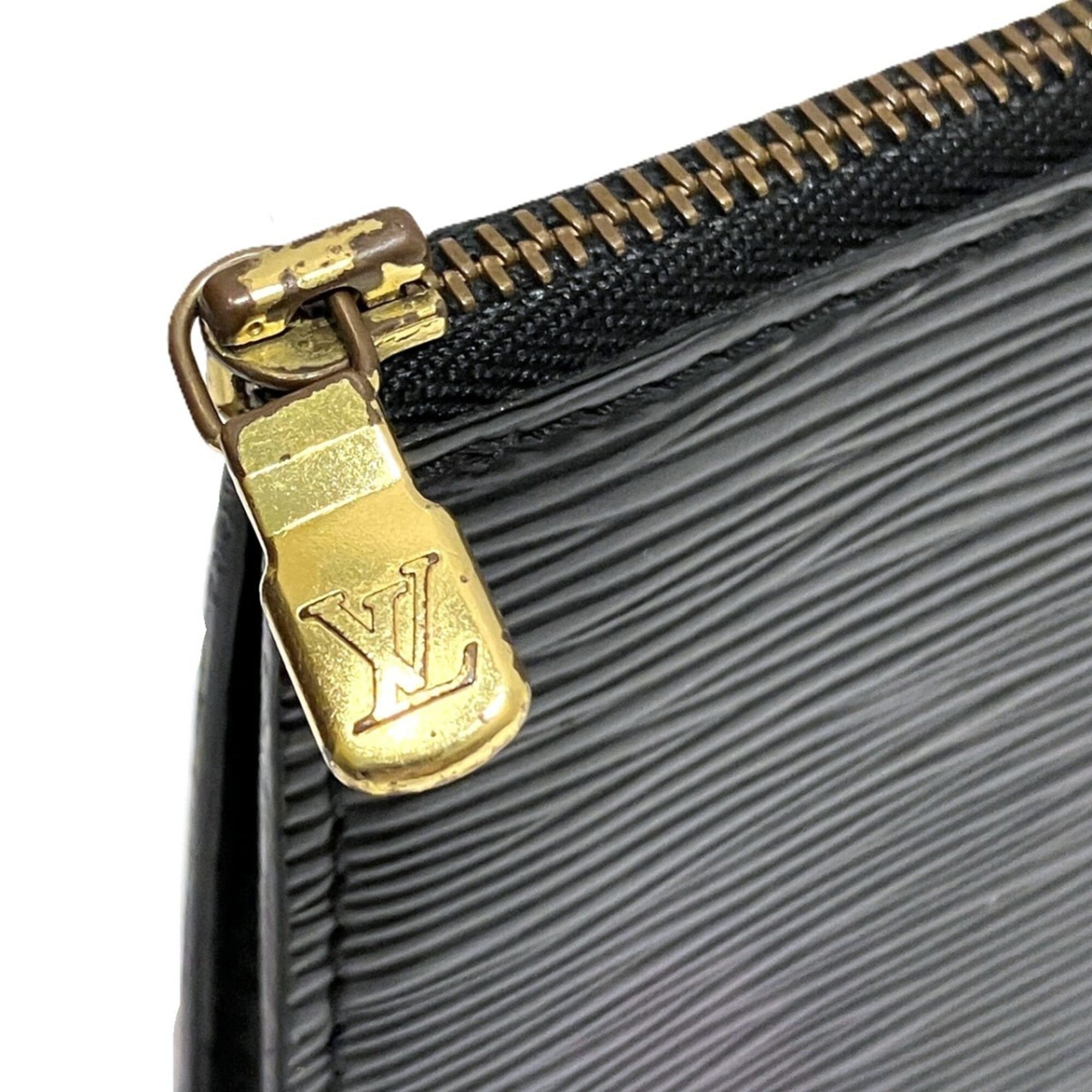 Louis Vuitton Epi Black Epi Leather Pochette (Pre-Owned)