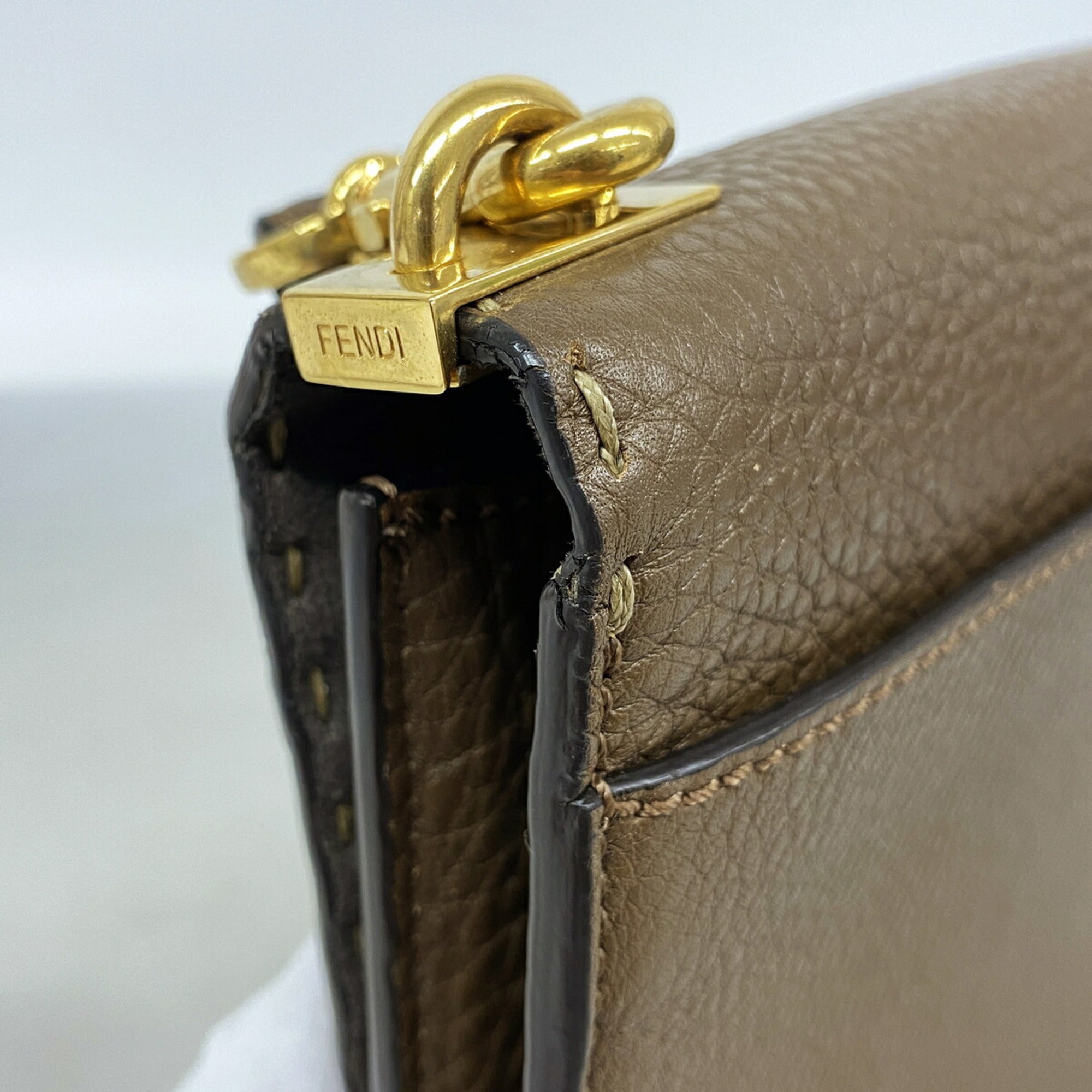 Fendi Brown Leather Shoulder Bag (Pre-Owned)