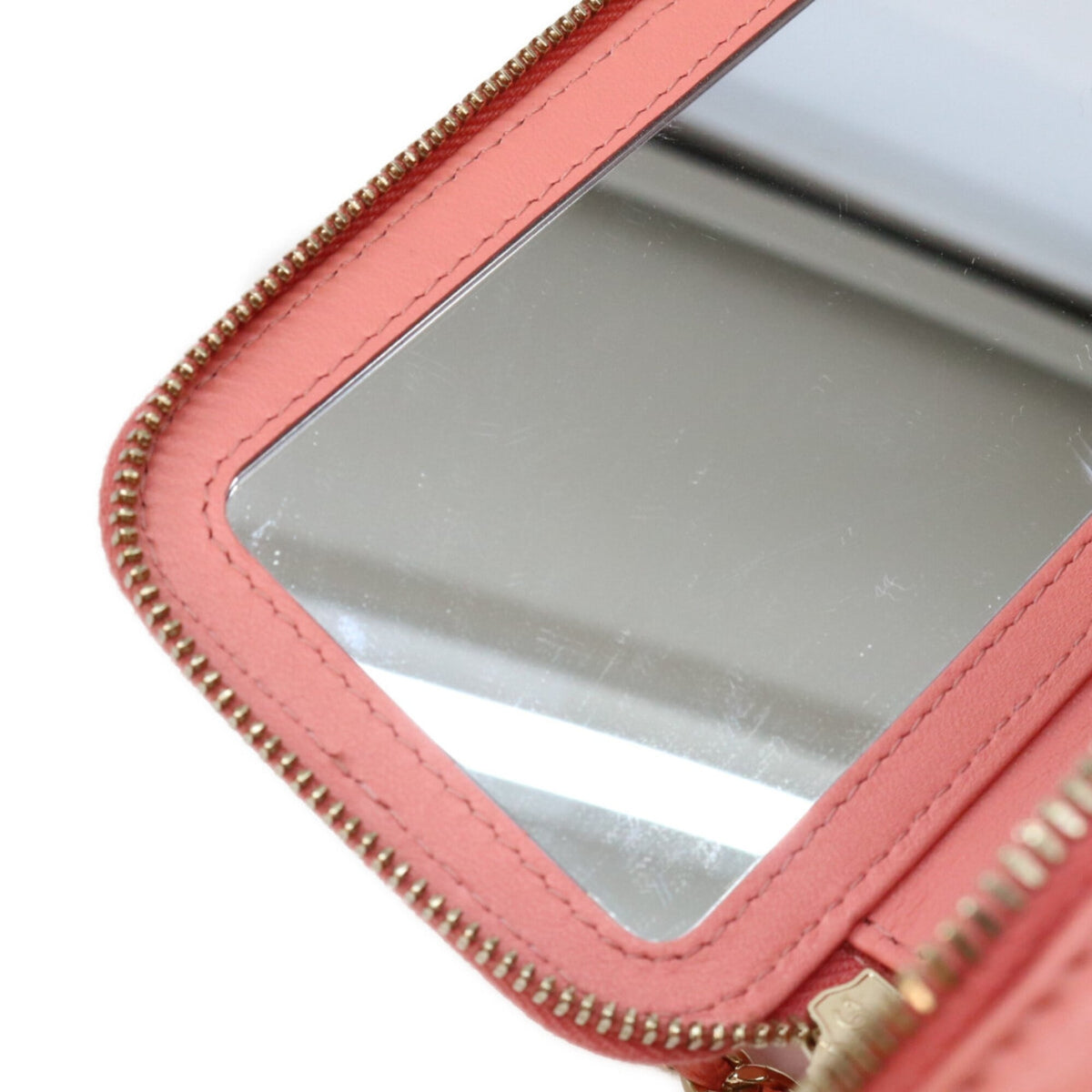 Chanel Pink Leather Shoulder Bag (Pre-Owned)