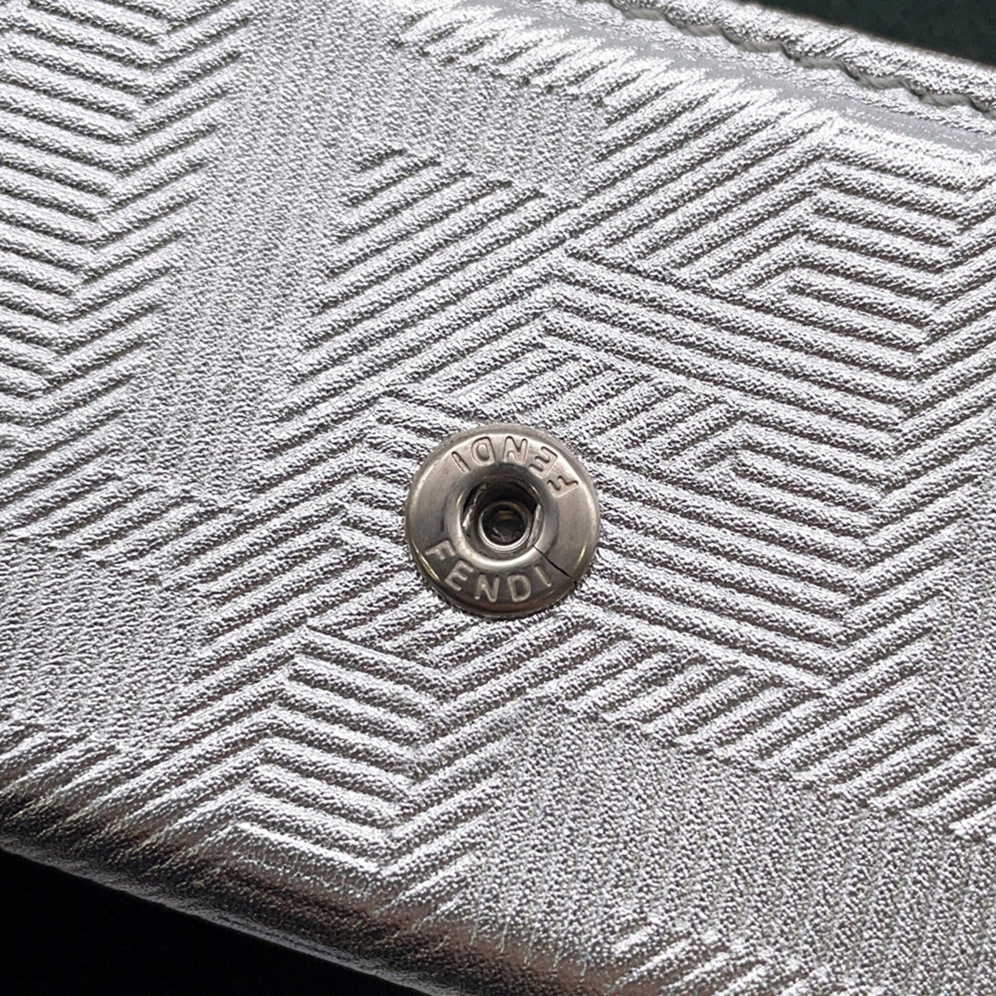Fendi Baguette Silver Leather Pouch (Pre-Owned)