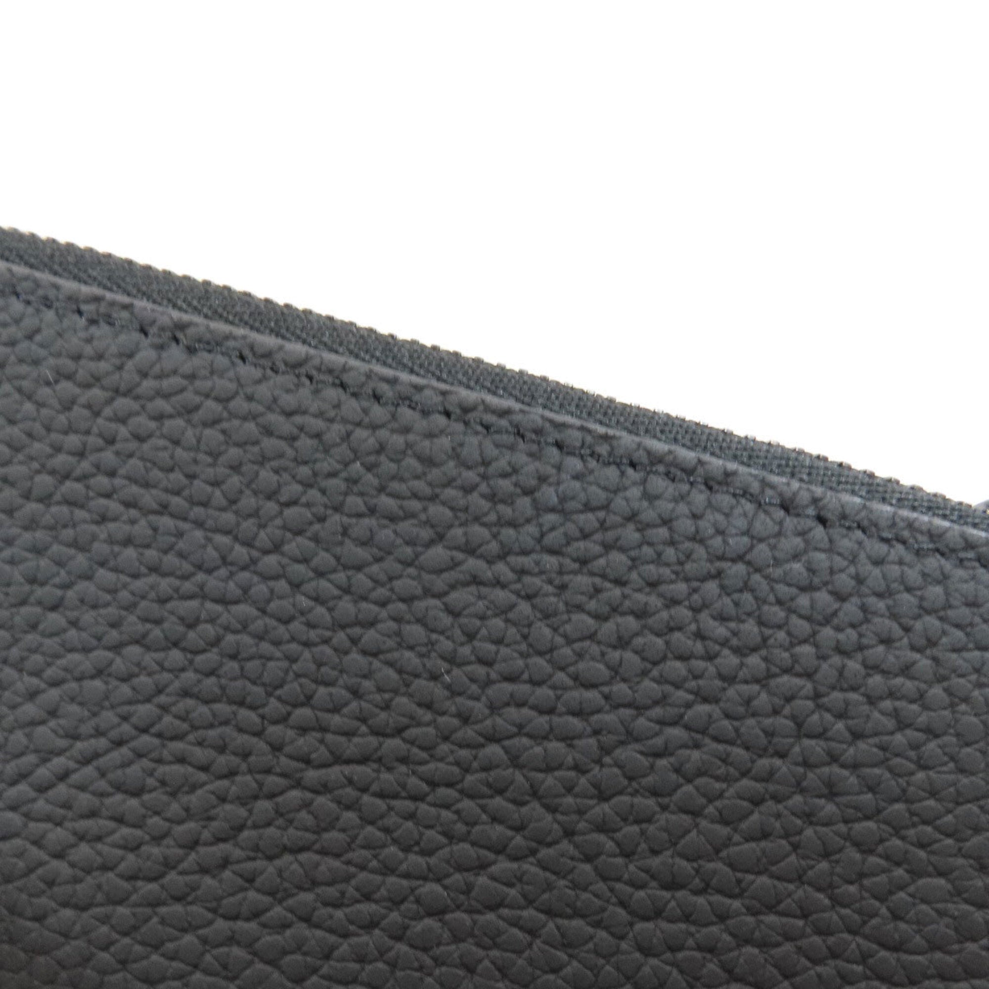 Louis Vuitton Noir Leather Pochette (Pre-Owned)