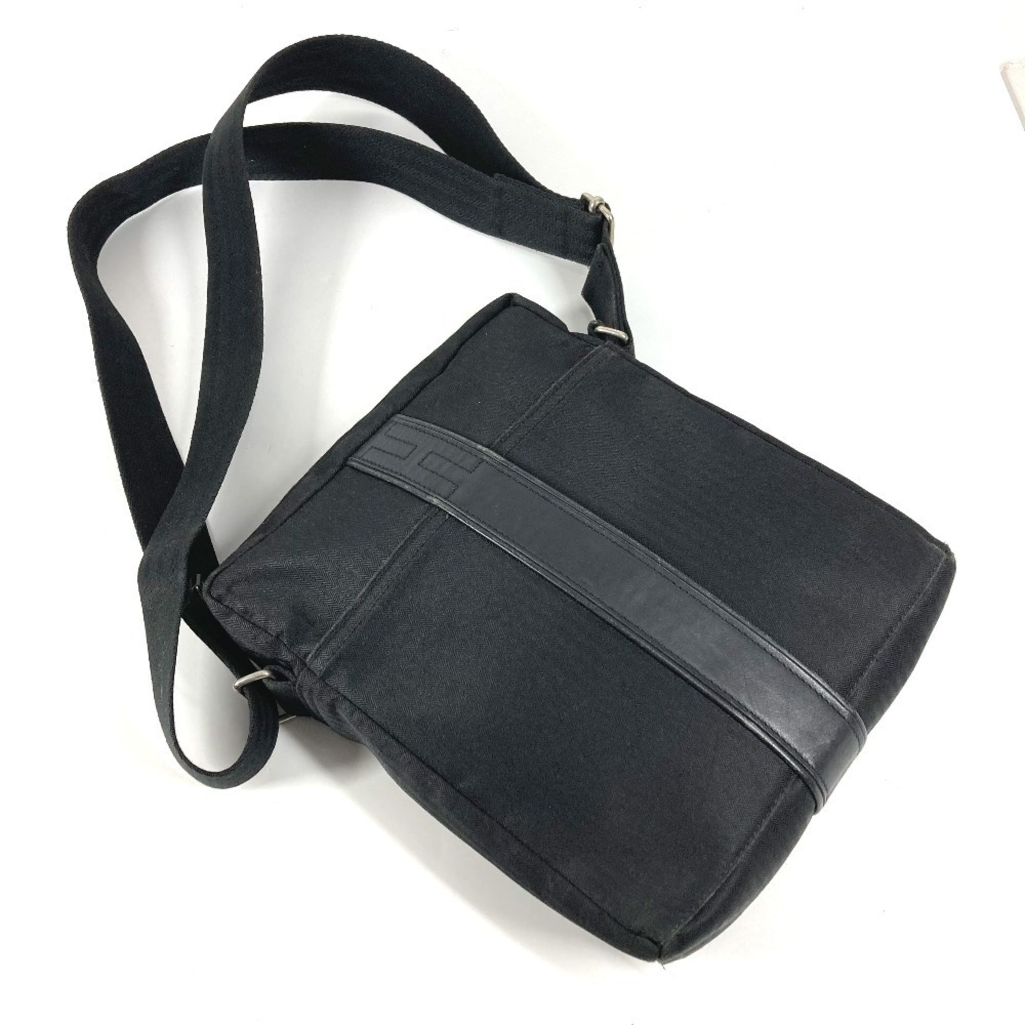 Hermes Black Canvas Pochette Shoulder Bag (Pre-Owned)