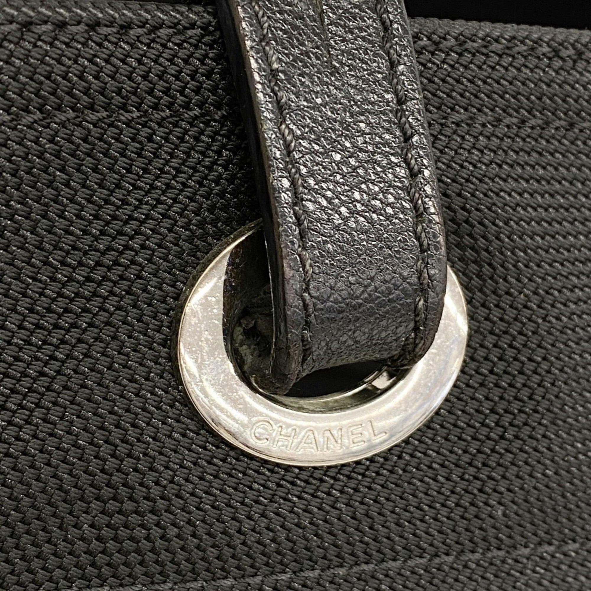 Chanel Black Canvas Tote Bag (Pre-Owned)