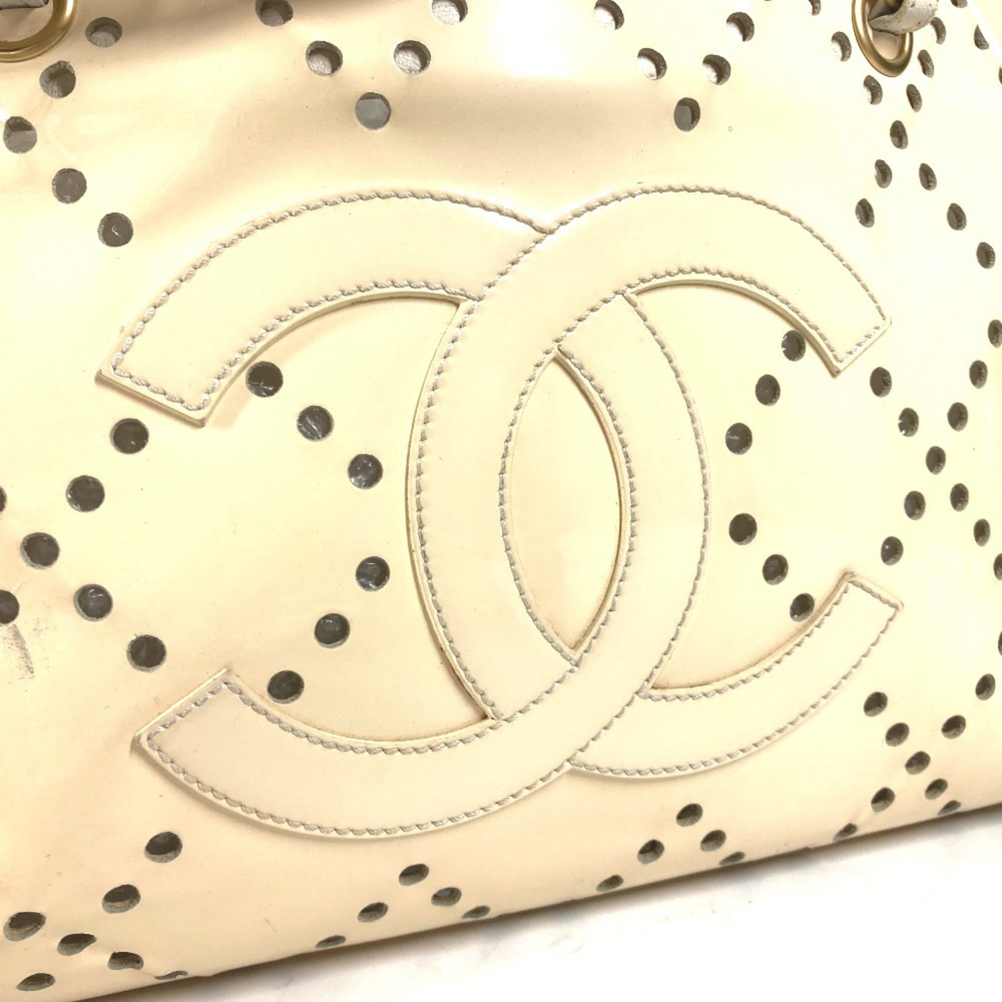 Chanel Ivory Shoulder Bag Tote Bag (Pre-Owned)