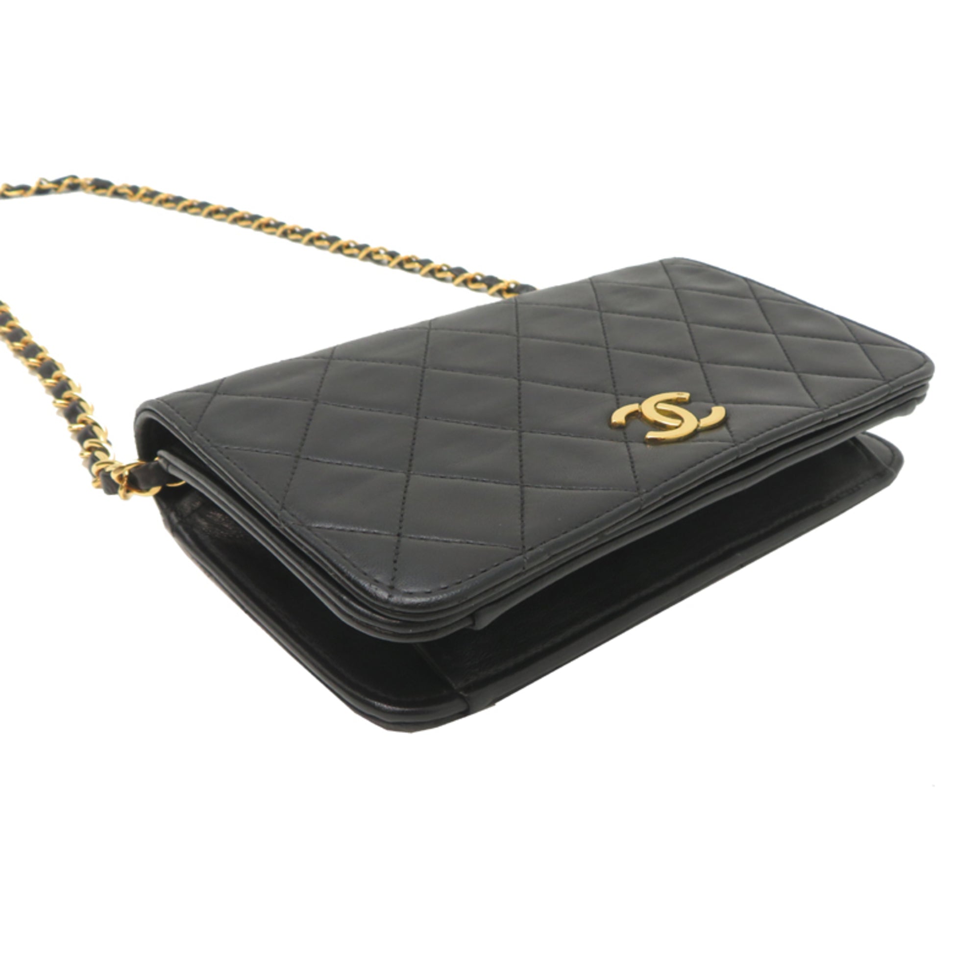 Chanel Black Leather Shoulder Bag (Pre-Owned)