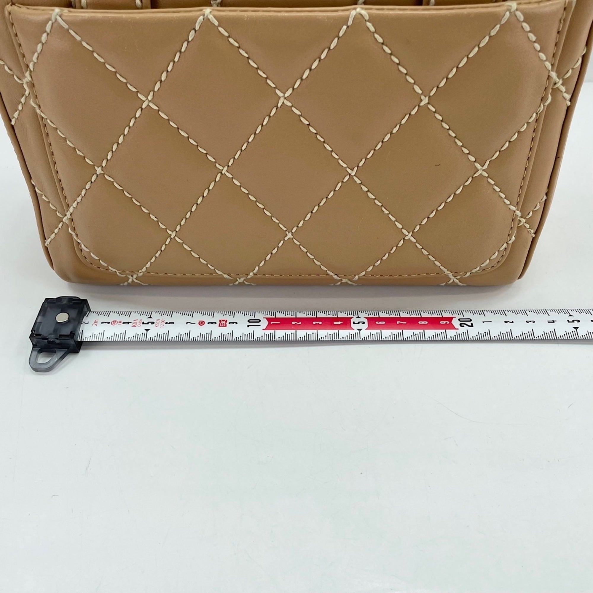 Chanel Beige Handbag (Pre-Owned)