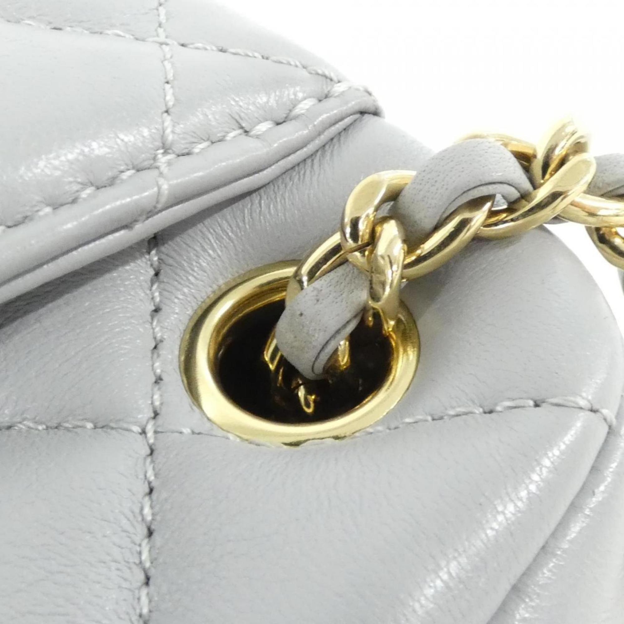 Chanel Gray Leather Shoulder Bag (Pre-Owned)