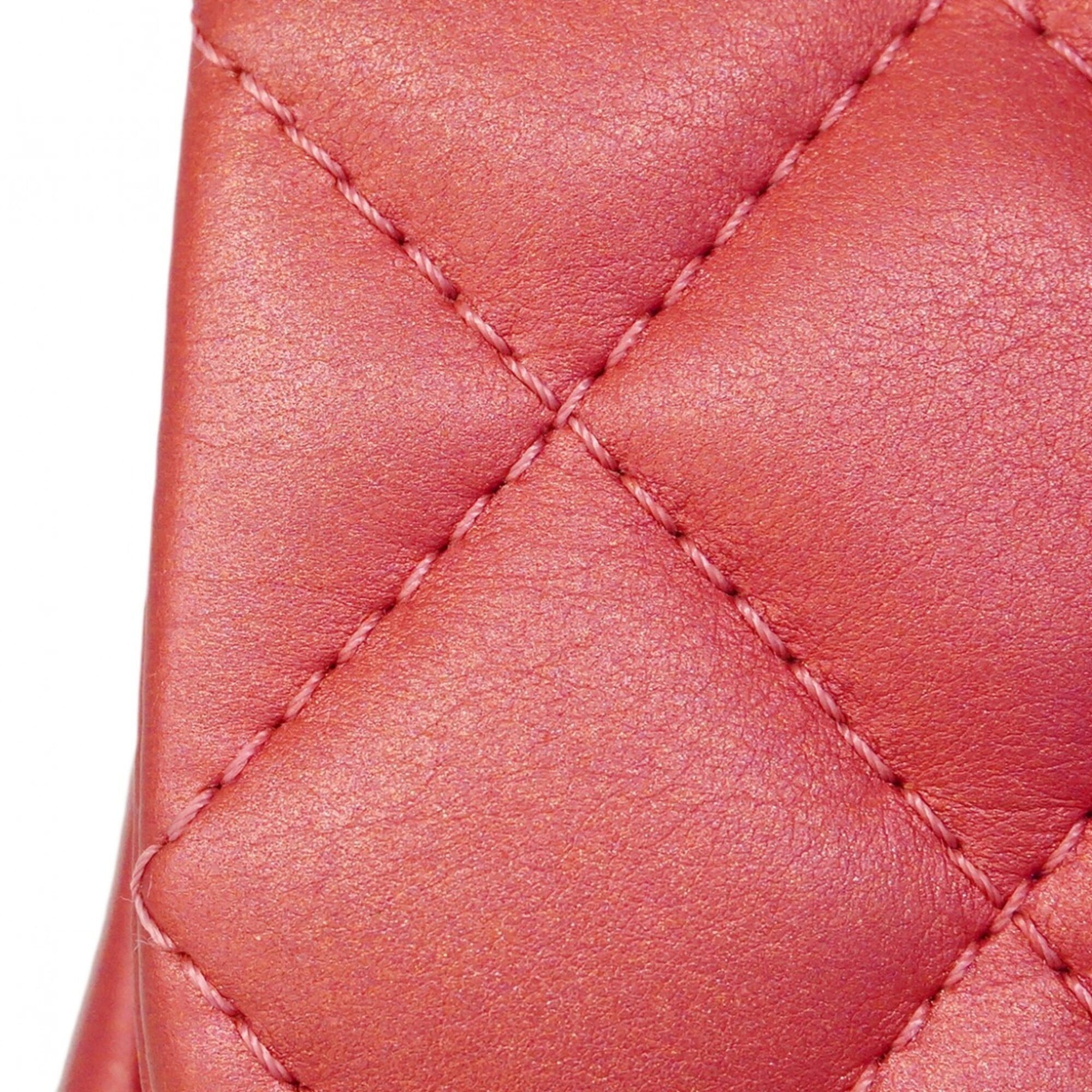 Chanel Red Color Leather Handbag (Pre-Owned)