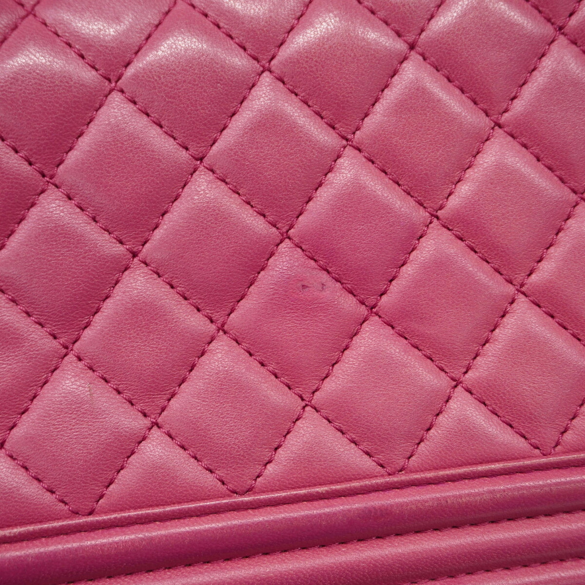 Chanel Pink Leather Shoulder Bag (Pre-Owned)