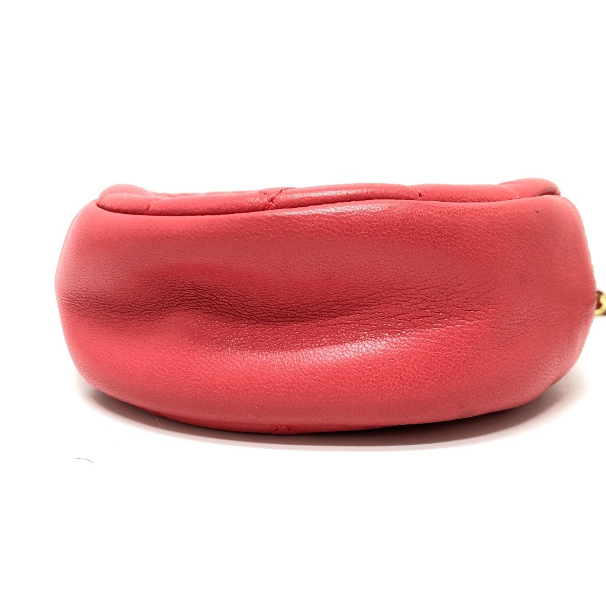 Chanel Pink Leather Pochette Shoulder Bag (Pre-Owned)