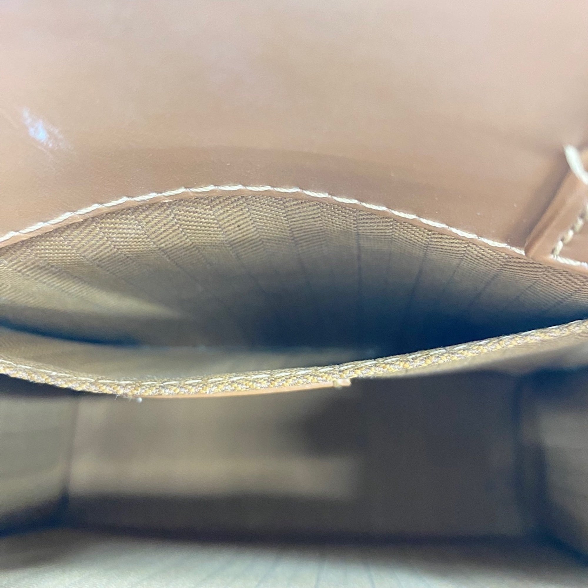Loewe Brown Leather Handbag (Pre-Owned)