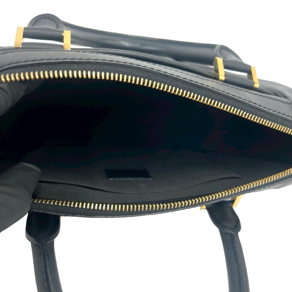 Louis Vuitton Black Leather Handbag Shoulder Bag (Pre-Owned)
